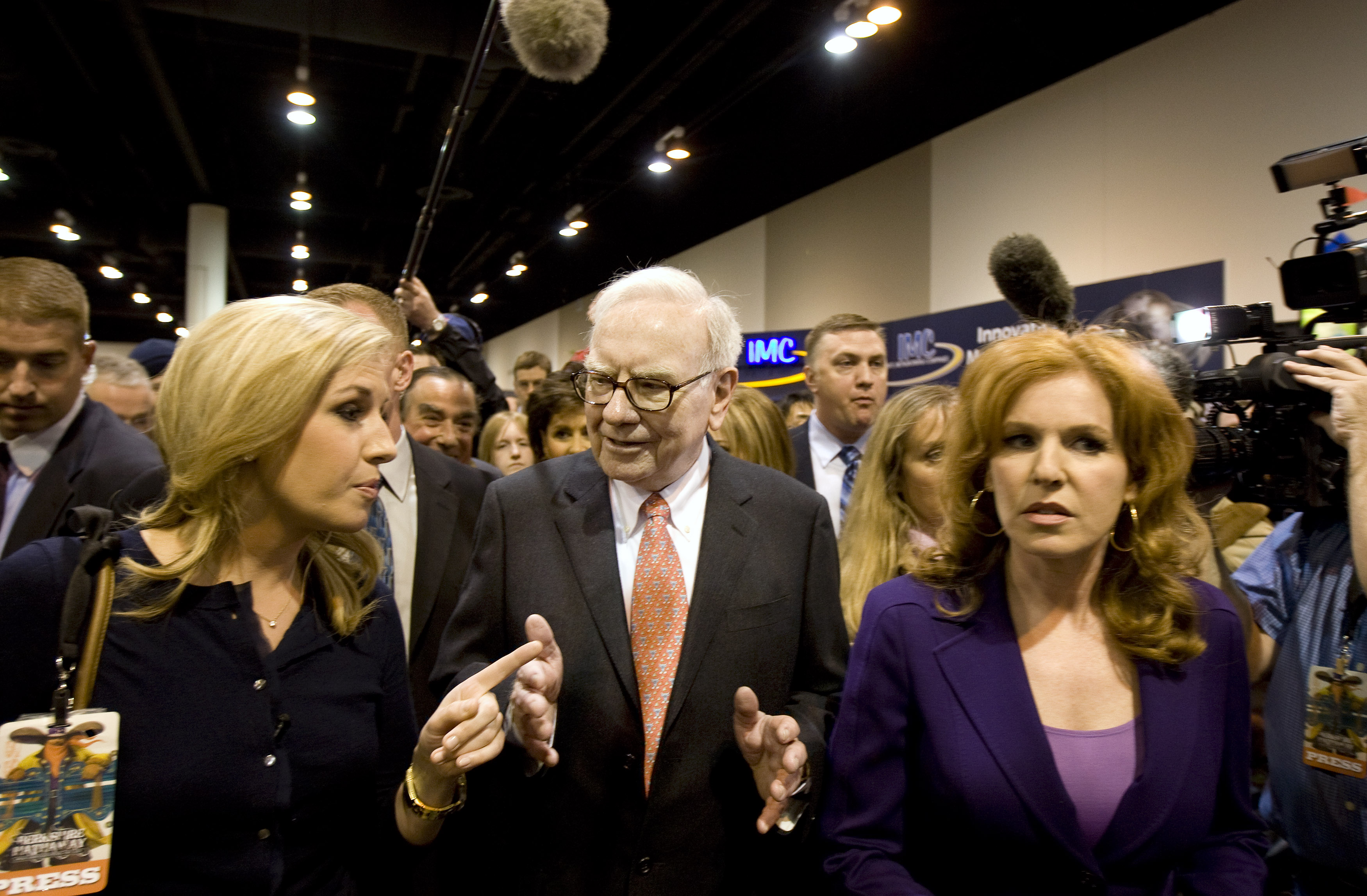 Warren Buffett walks on the exhibitor floor during Berkshire Hathaway's annual shareholder meeting at the Qwest Center in Omaha, Neb., on May 2, 2009.