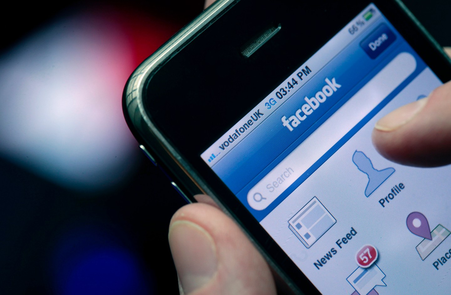 Facebook wants to tell you about a business as soon as you walk in