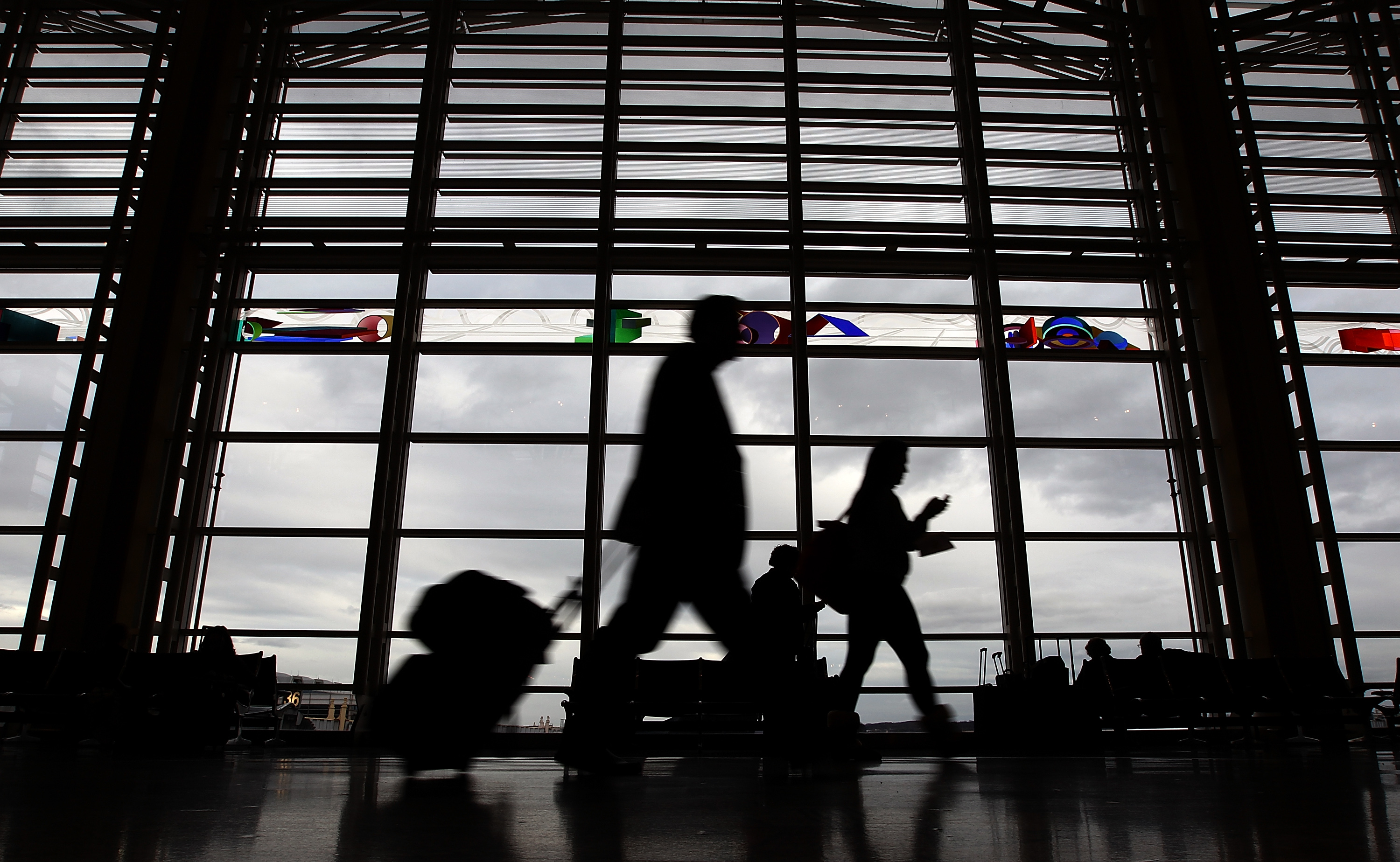 Holiday Travel Gets Underway Ahead Of Thanksgiving Weekend