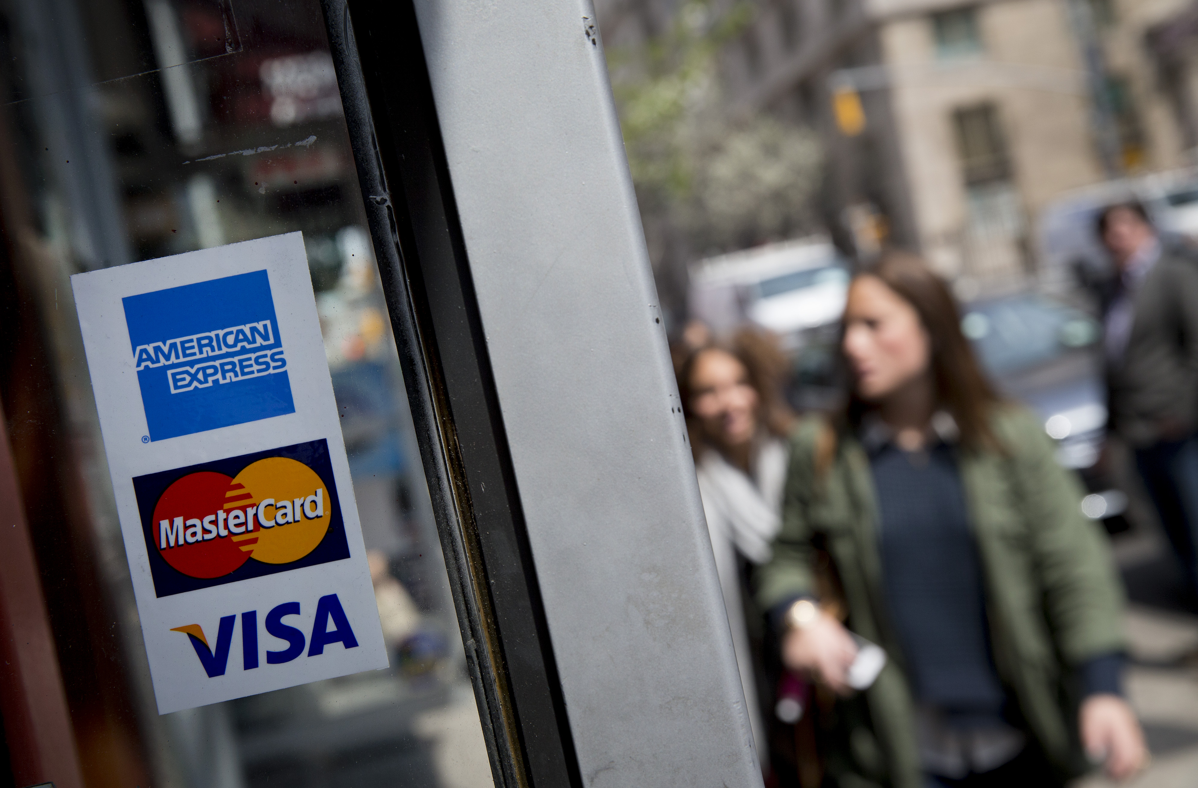 American Express Co. Credit Cards & Signage Ahead Of Earns Figures