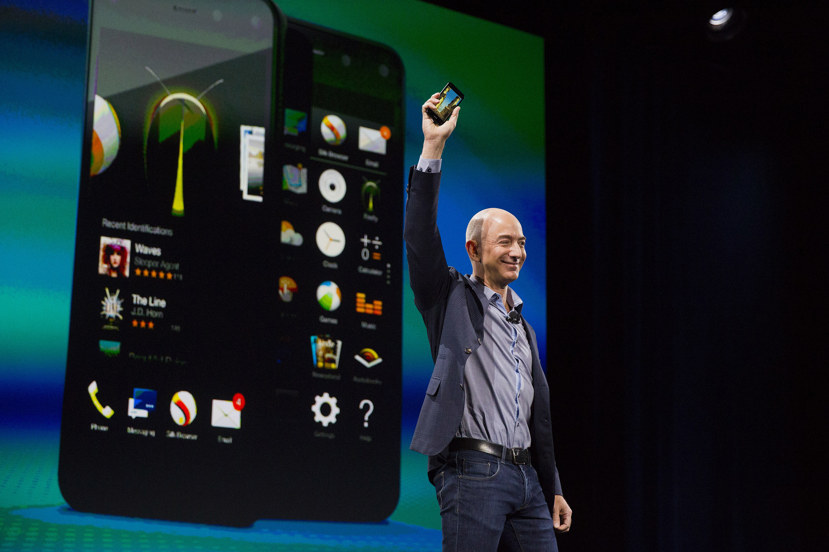 Amazon's Handset to Help Bezos Make Direct Appeal to Users