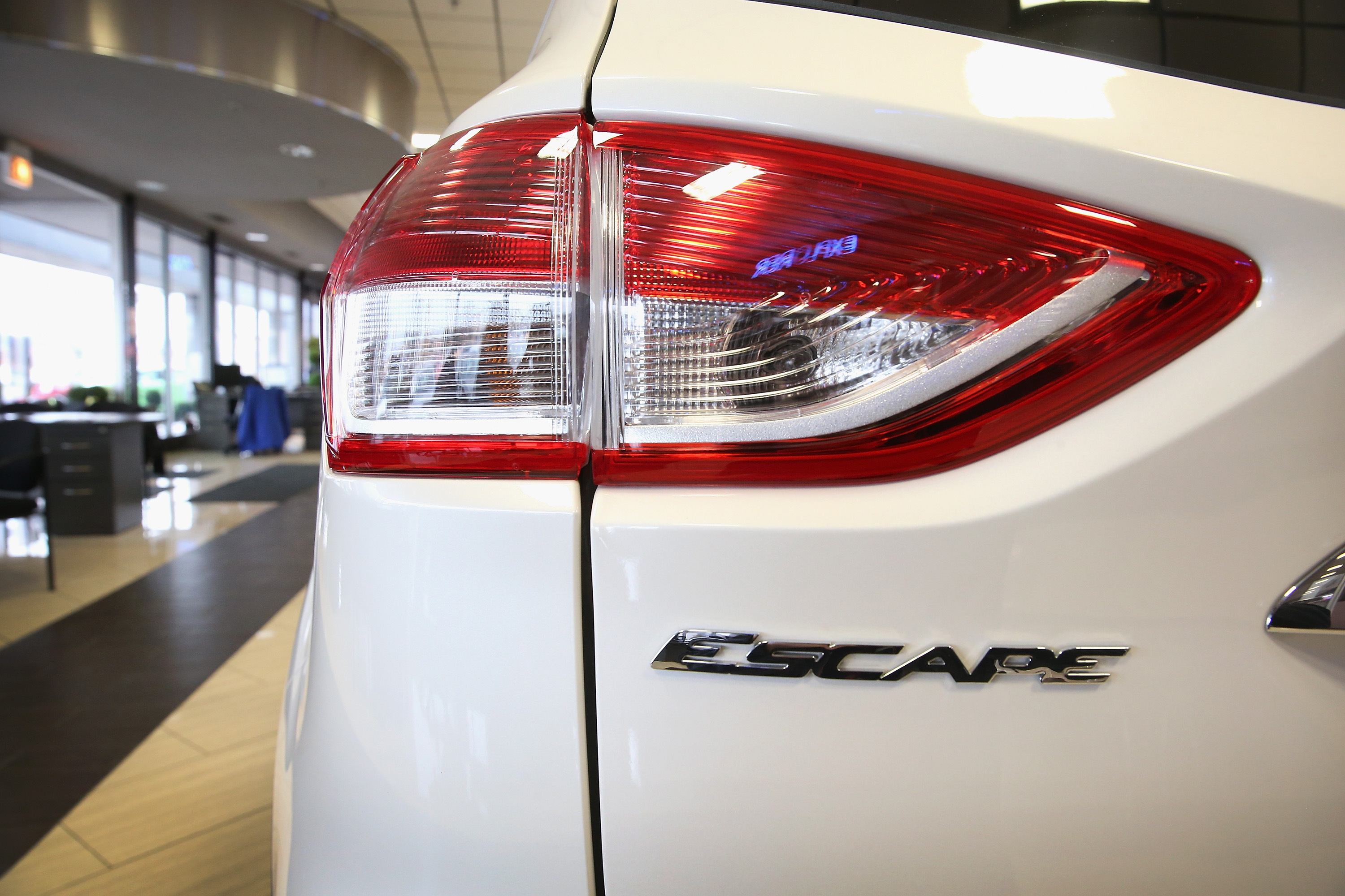 Ford Recalls Over 100,000 Escape SUV