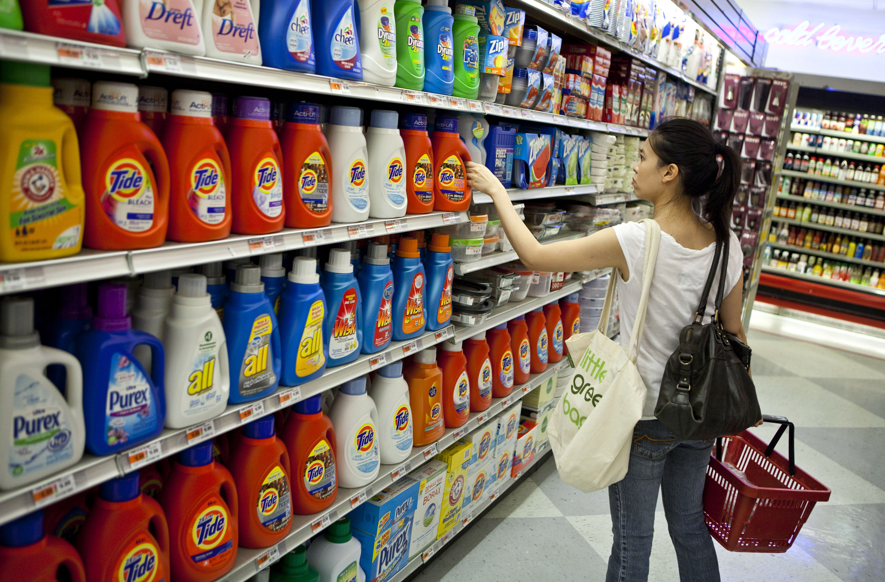 P&G Profit Forecast Trails Estimates
