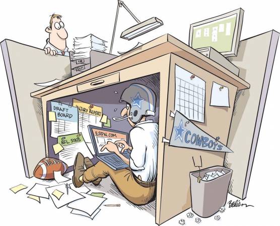 Fantasy football could cost businesses $13.4 billion a season