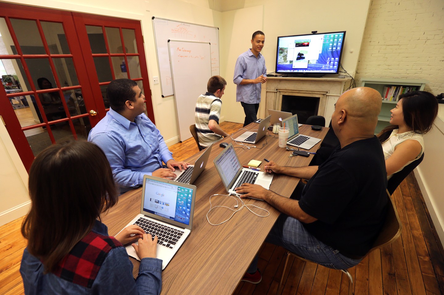 The next great startup: Why selling to businesses beats selling to consumers