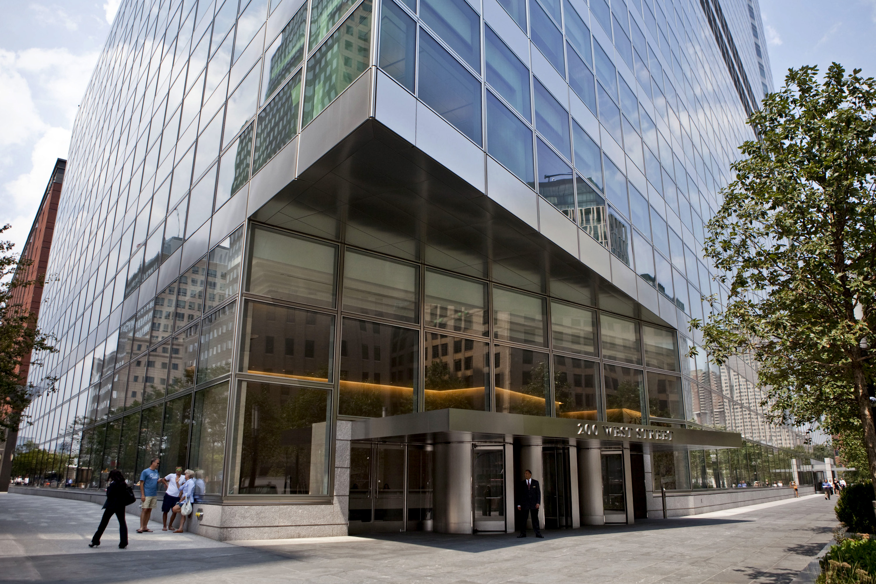 Goldman Sachs Lost More Than $100 Million On 3 Days In Second Quarter