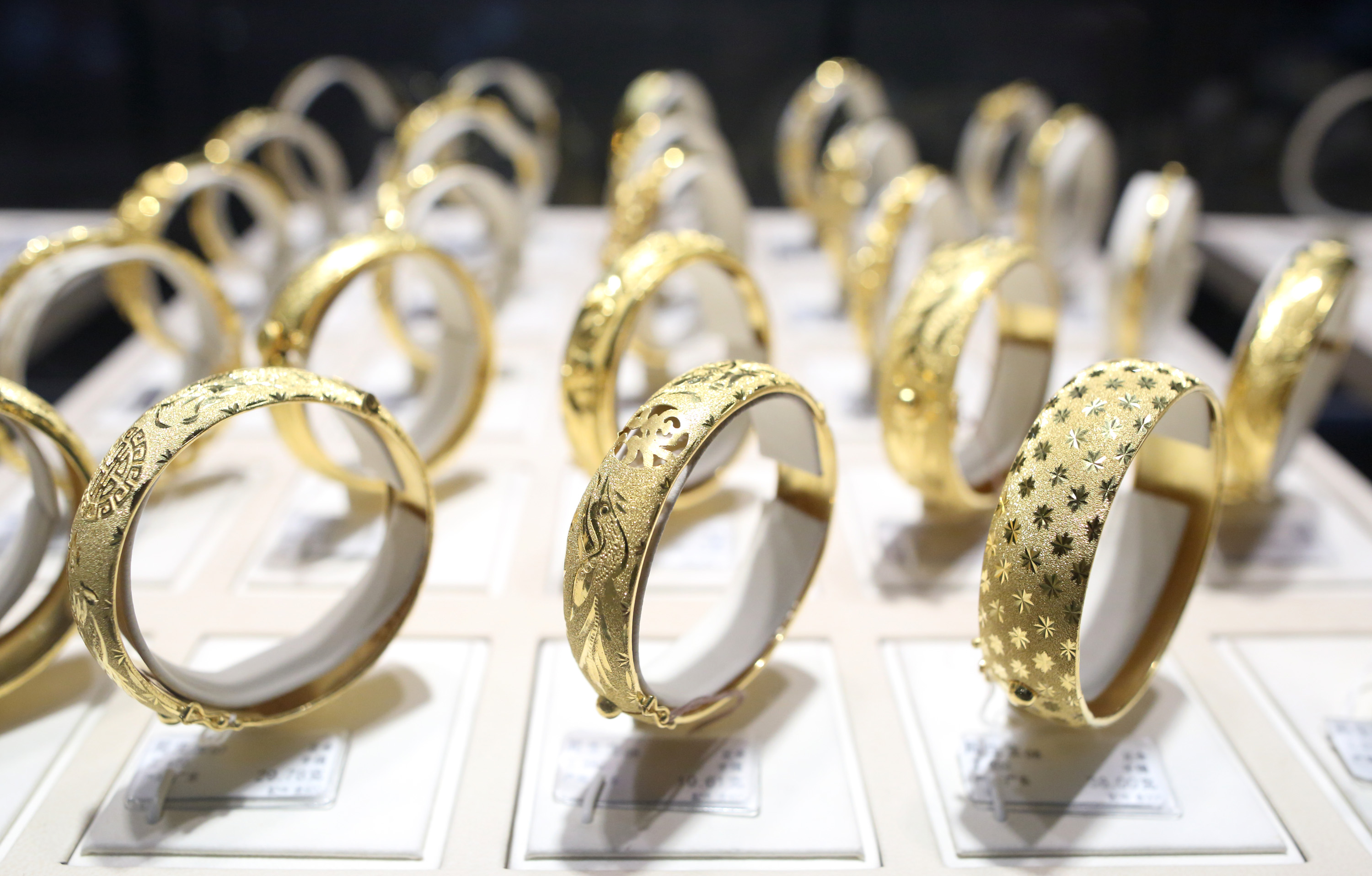 Inside The Chow Sang Sang China Flagship Store In Sanlitun