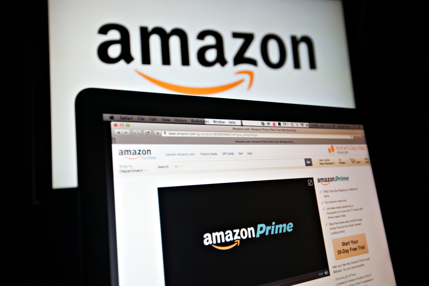 Amazon saves procrastinators by extending order cutoffs for Christmas delivery
