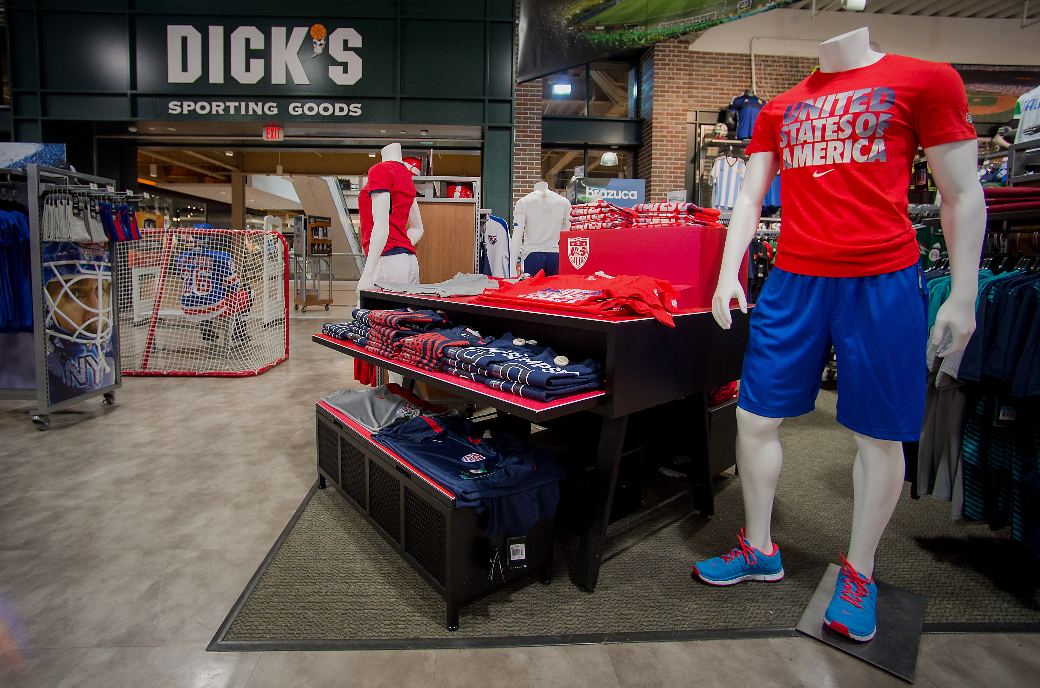 Dick's Sporting Goods Declines as Forecast Trails Estimates