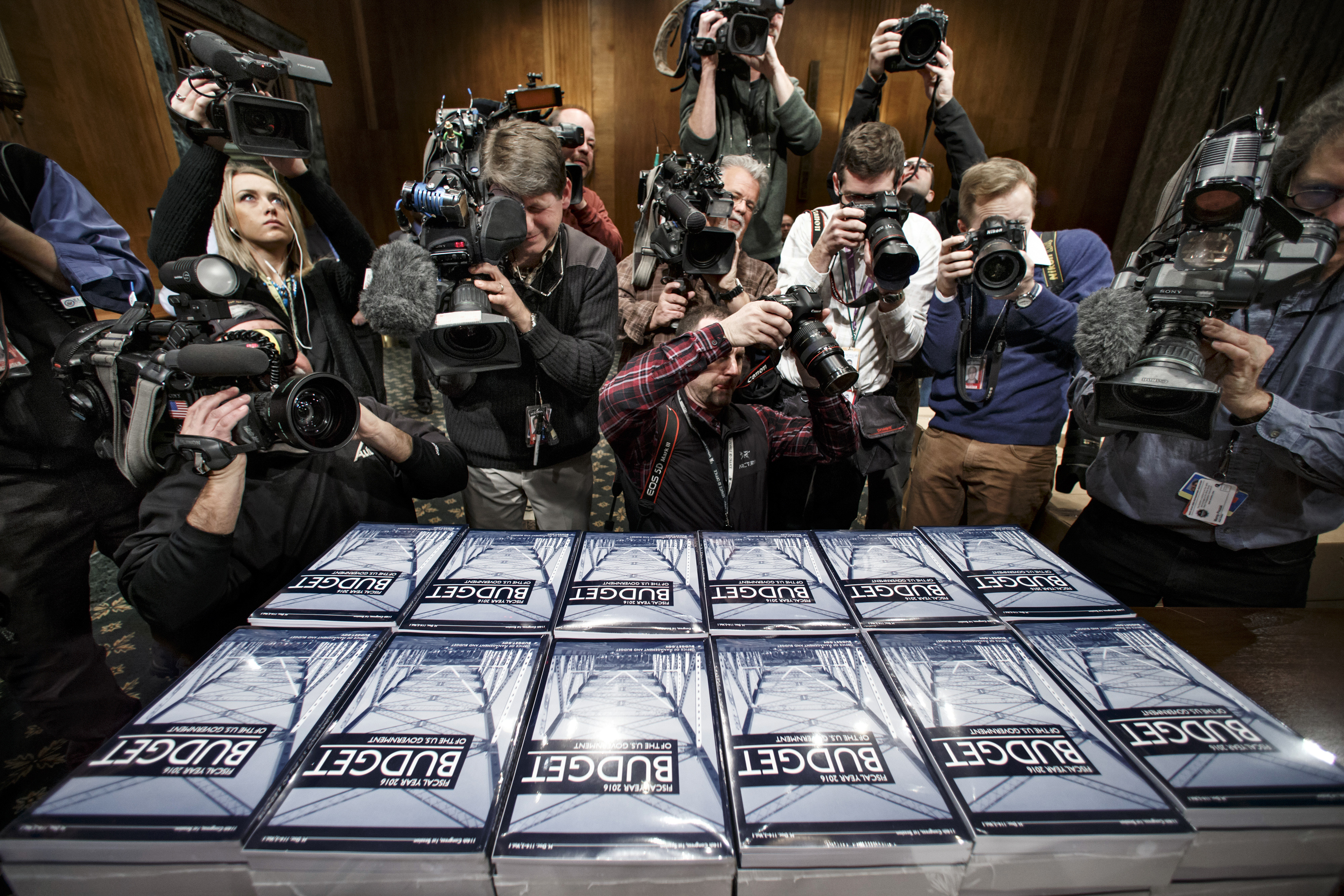 APTOPIX Budget