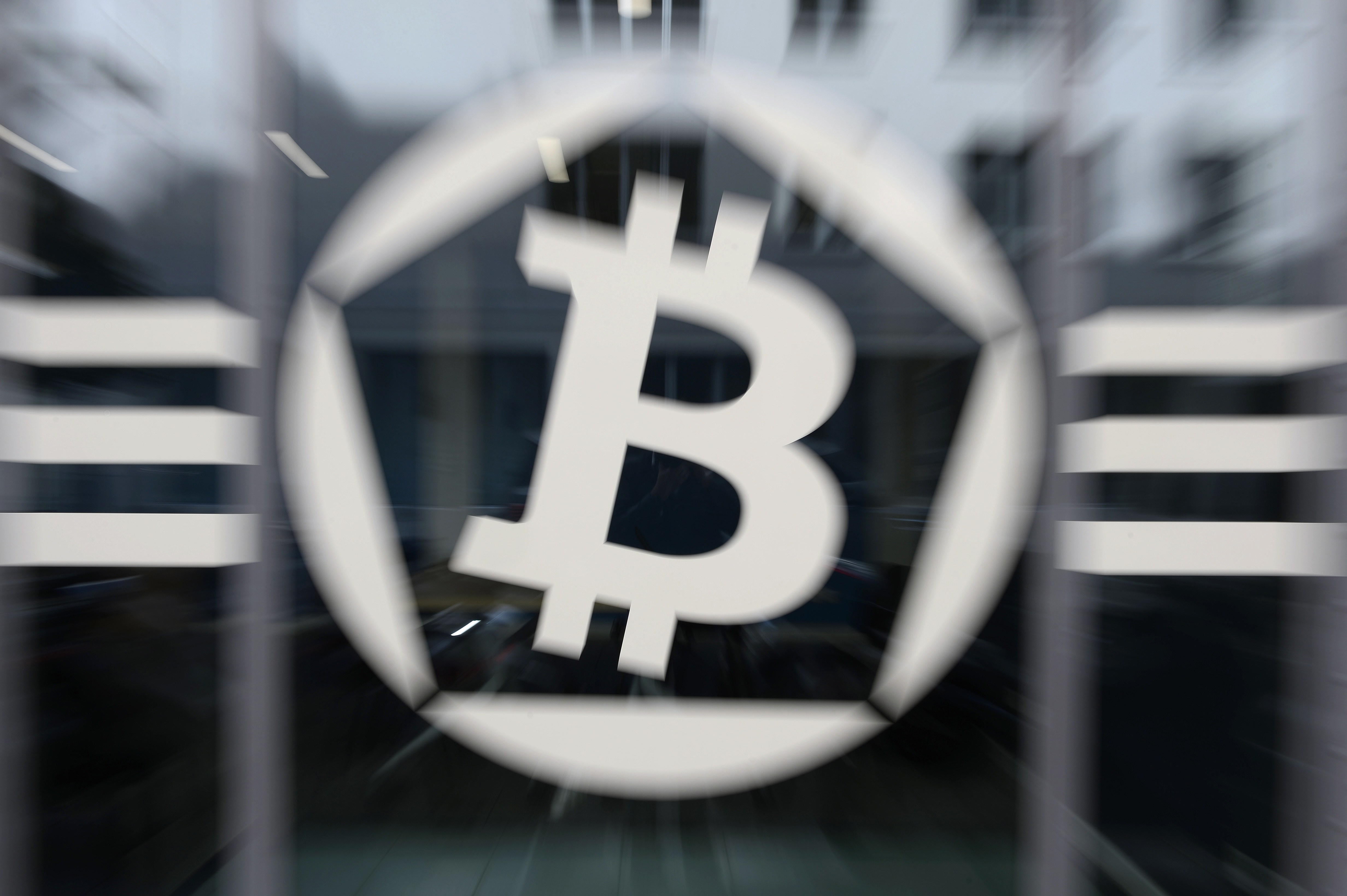 FRANCE-BITCOIN-CURRENCY-VIRTUAL