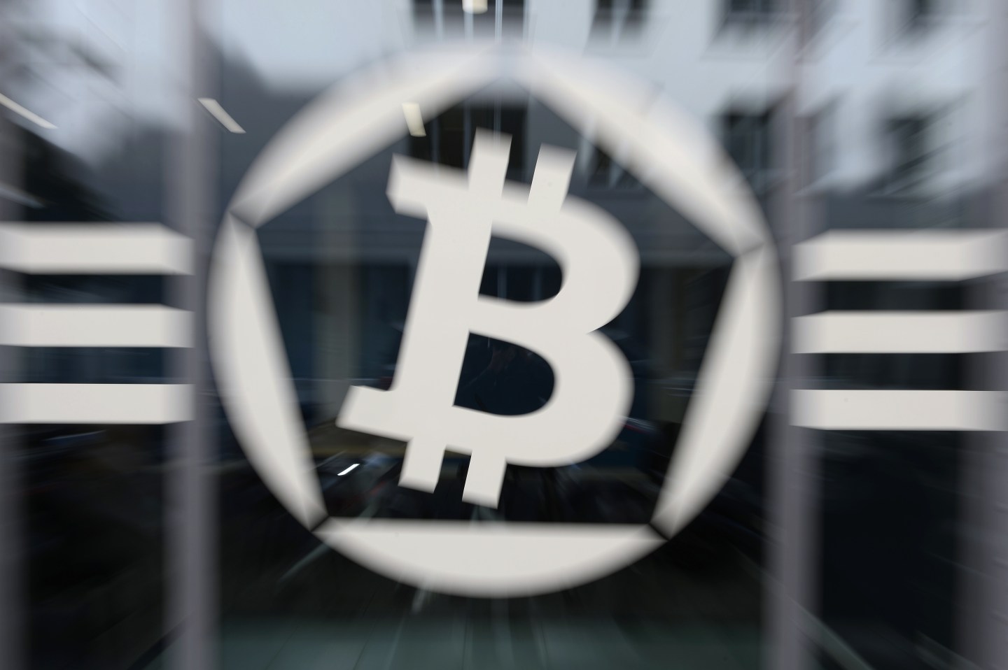 FRANCE-BITCOIN-CURRENCY-VIRTUAL