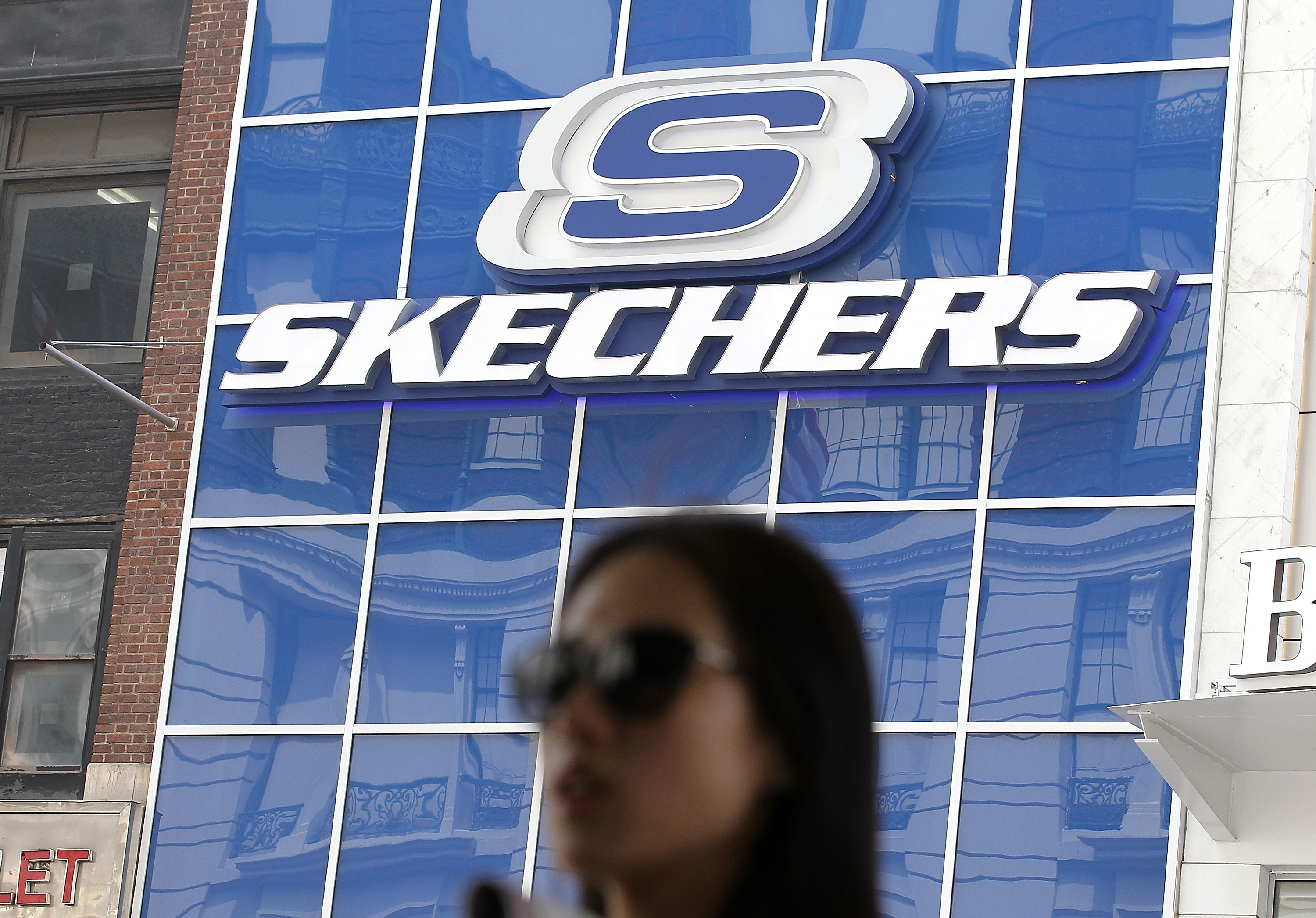 Skechers Shoes Ordered To Pay Out 40 Million Dollar Settlement