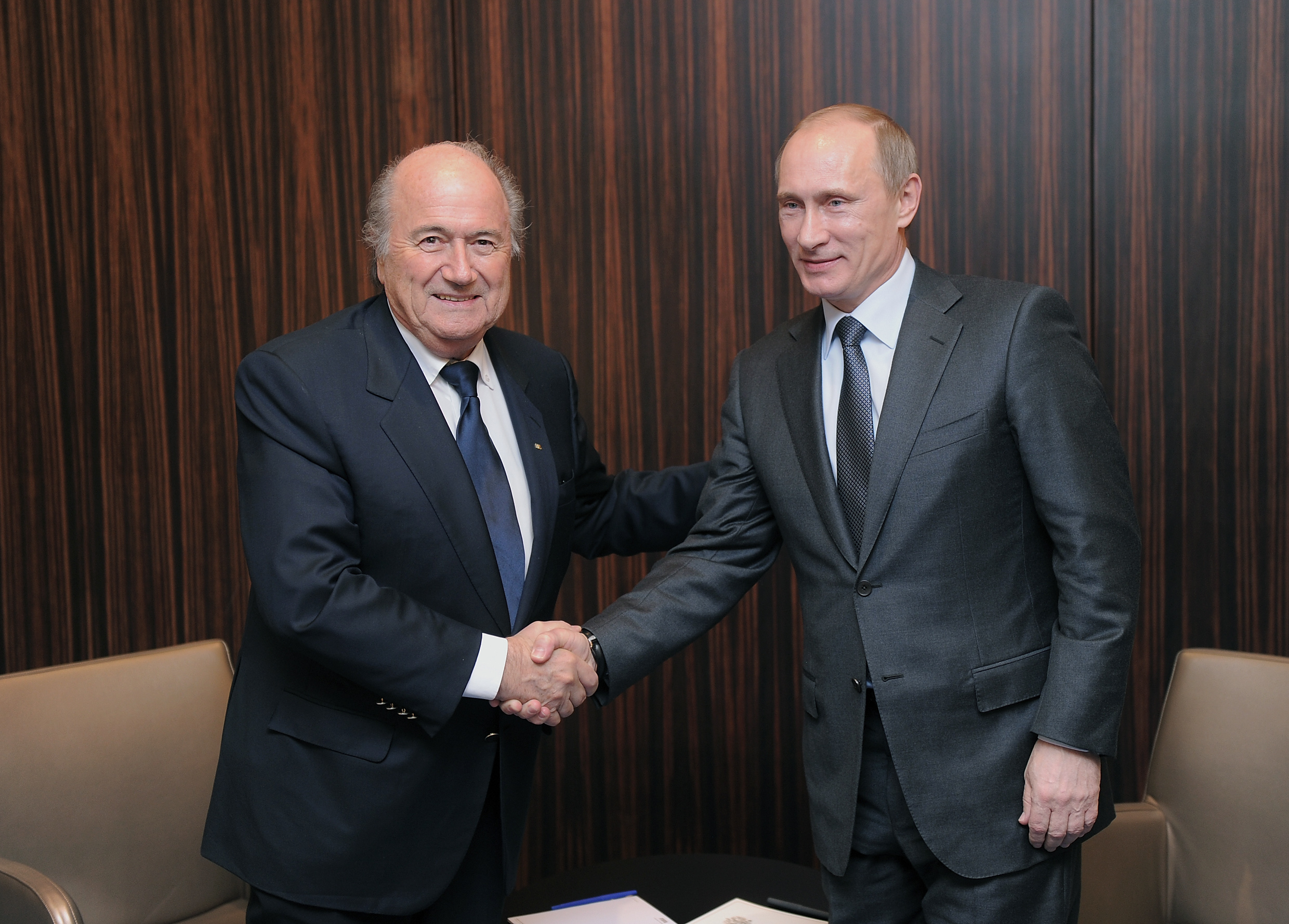 FUSSBALL  AUSRICHTER der FIFA  WM 2018:  RUSSLAND/ Putin und Blatter