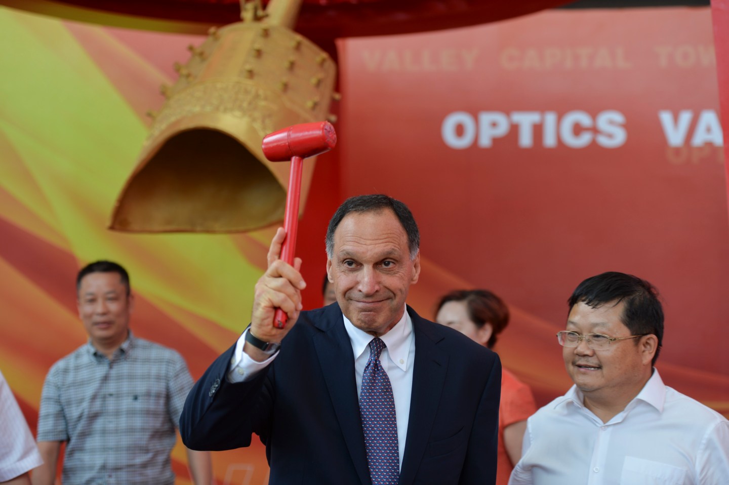 Richard Fuld Visits Wuhan