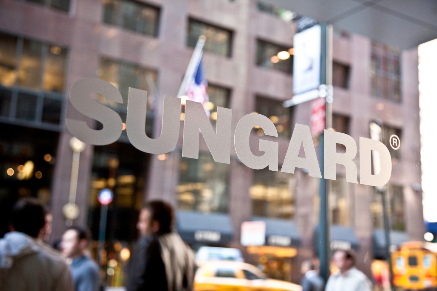 Report: SunGard plans $750 million initial public offering