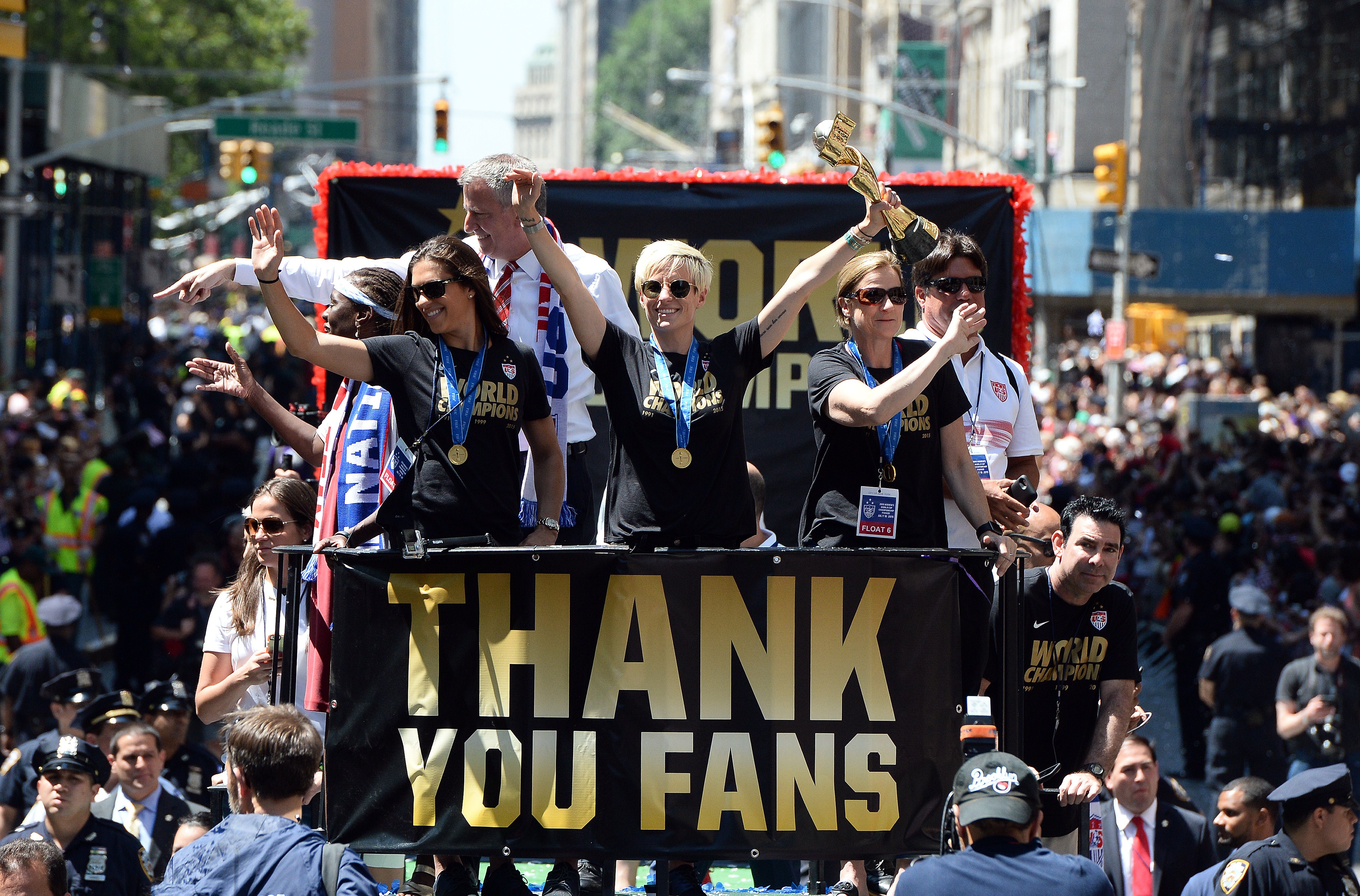 FBL-US-WC-2015-PARADE