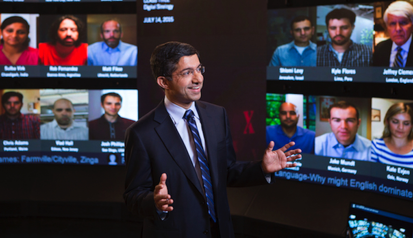 Strategy professor Bharat Anand leads a session in Harvard Business School's new virtual classroom.