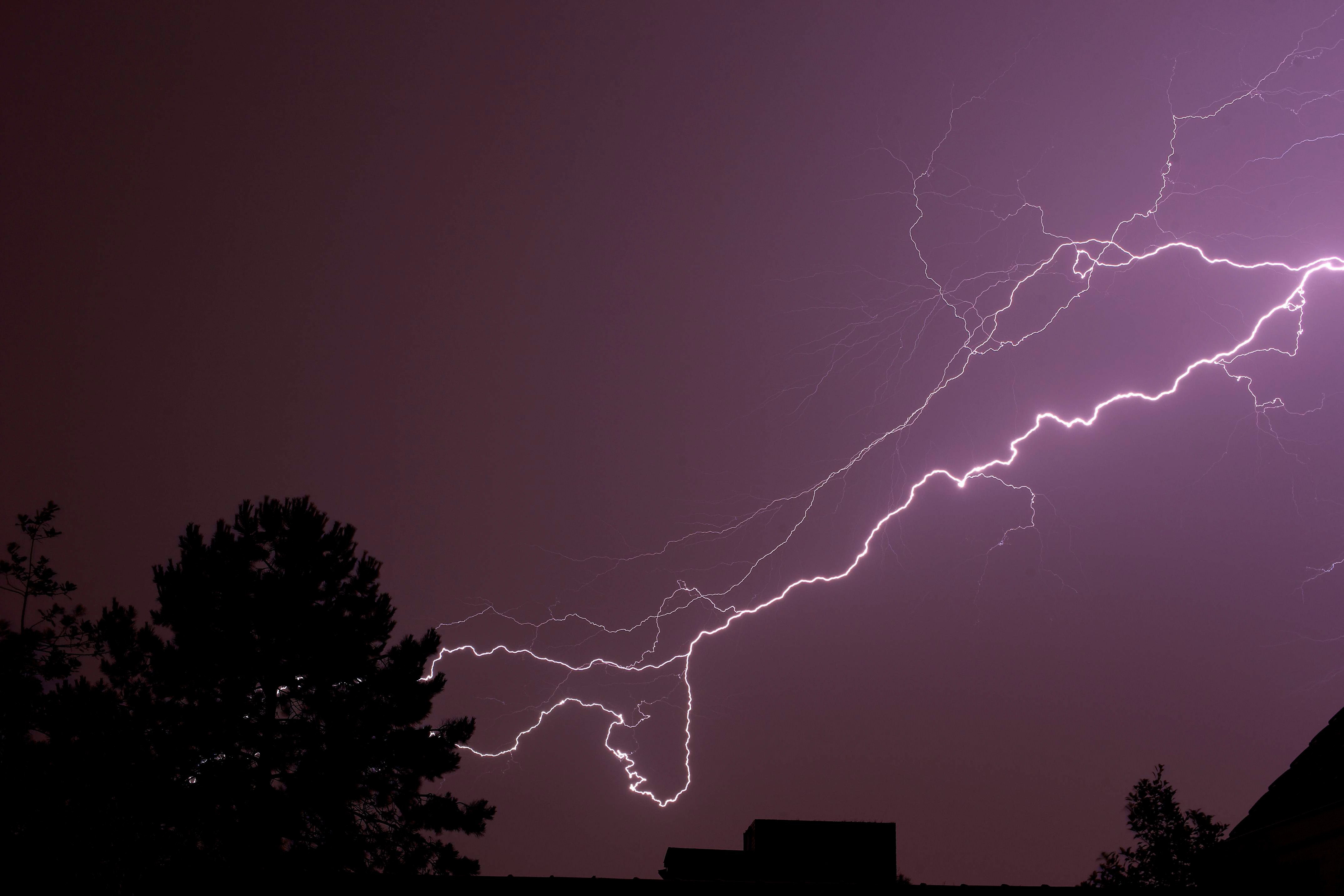 BELGIUM-WEATHER-LIGHTNING