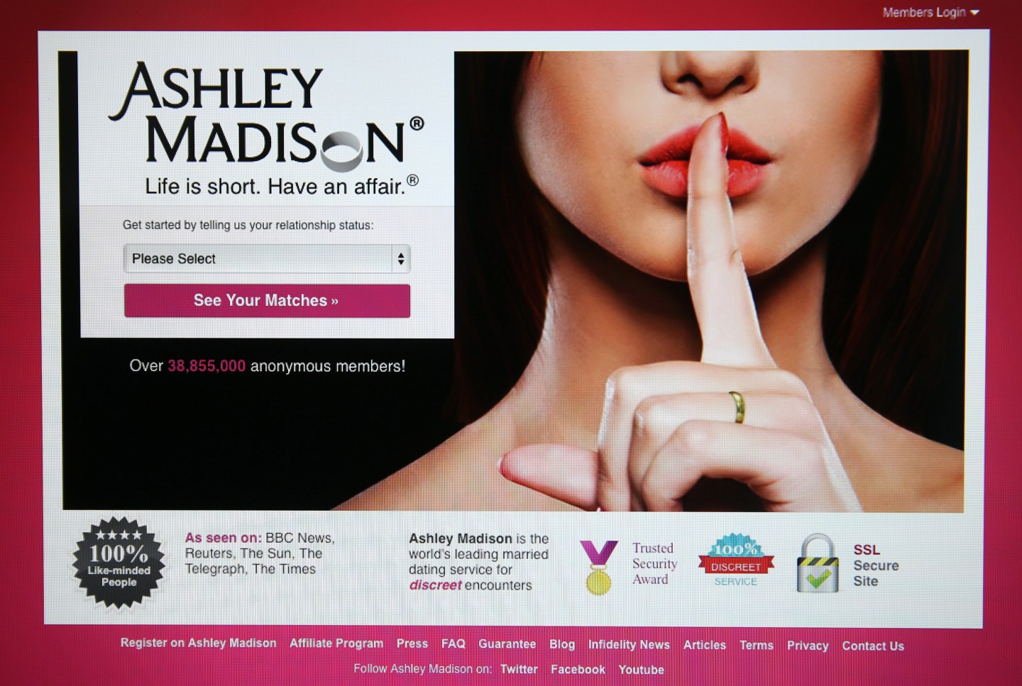 Toronto police investigating possible Ashley Madison suicides