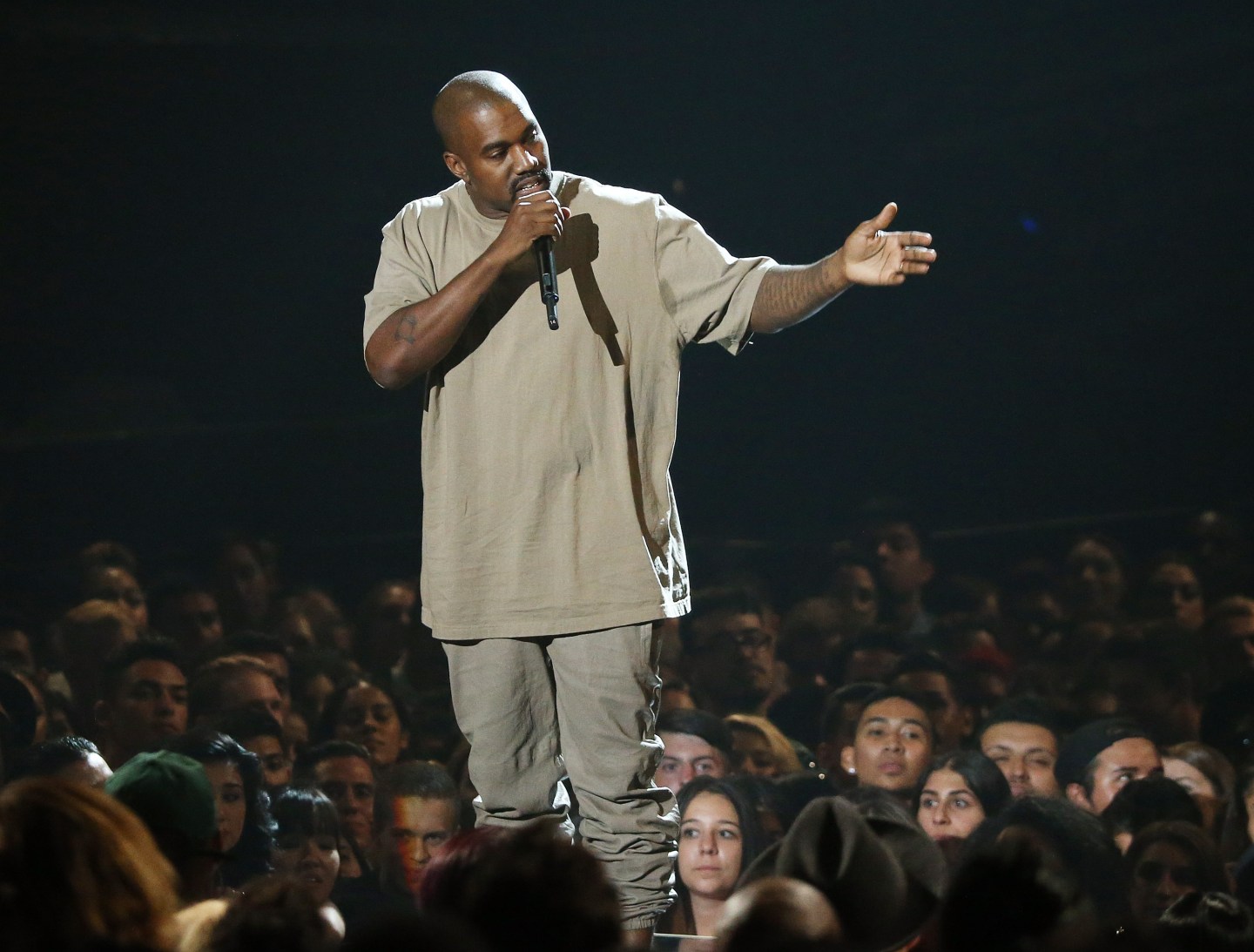 2015 MTV Video Music Awards - Show