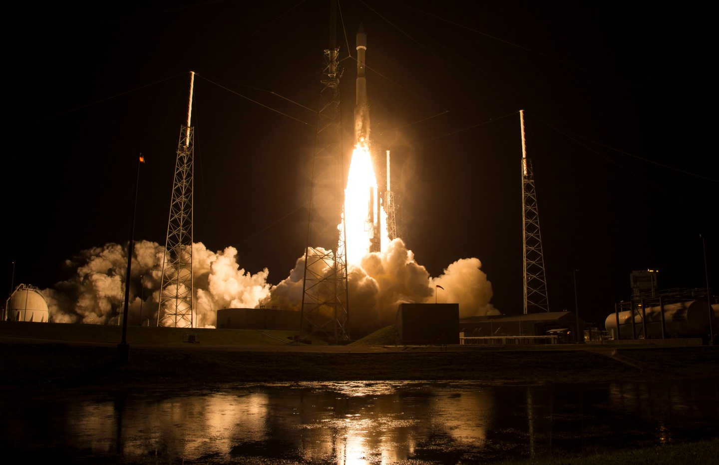 Pentagon Opens Investigation Into Space Launch Contracts