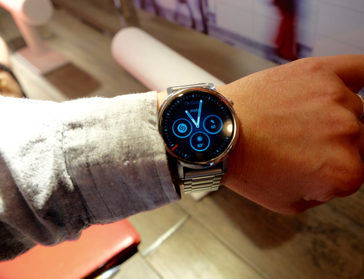 The Moto 360 gets fresh look, new features