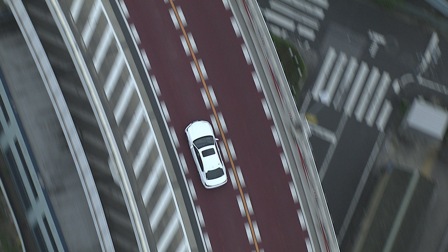 Toyota wants self-driving cars on the highway by 2020
