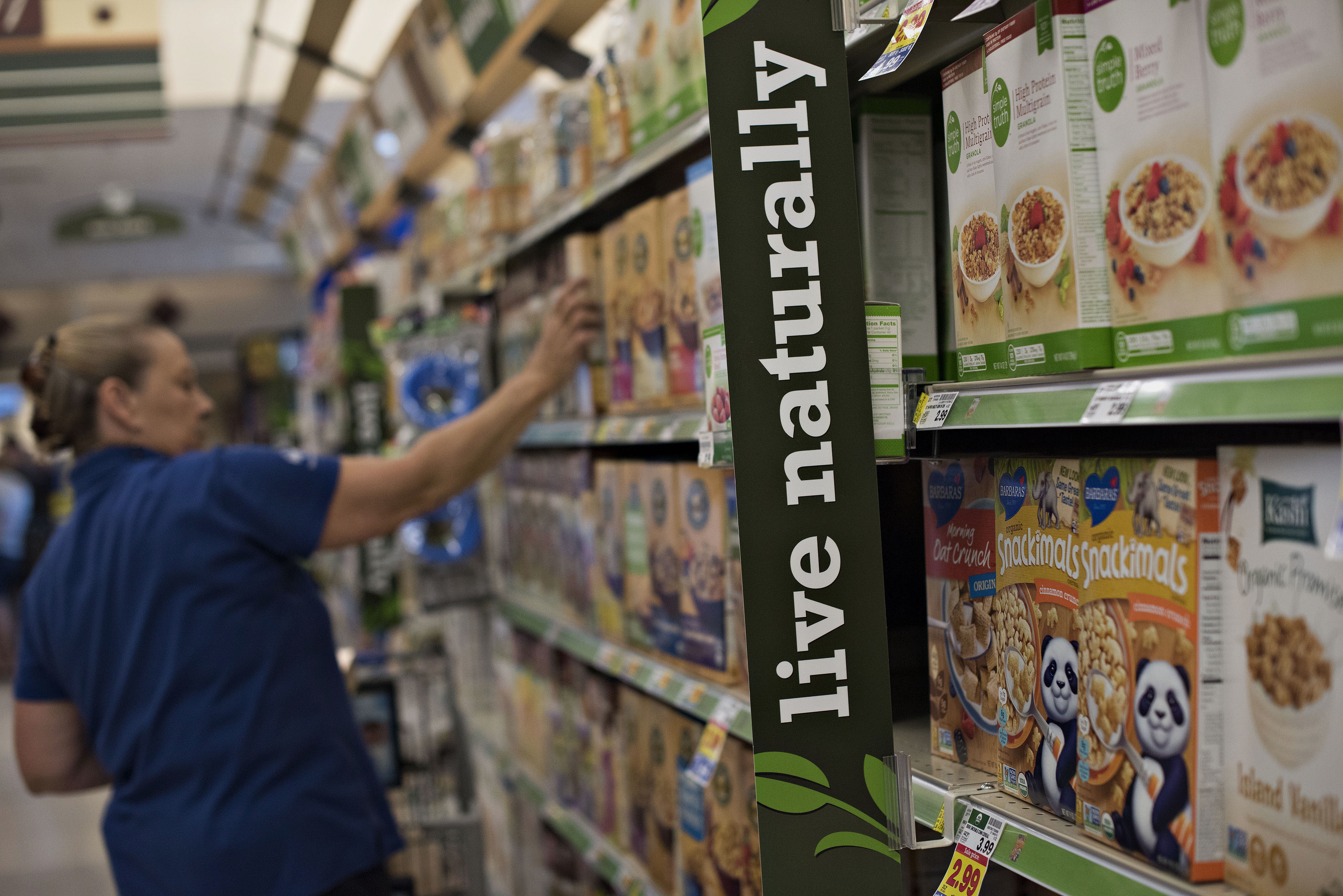 Inside A Kroger Co. Store Ahead of Earning Figures