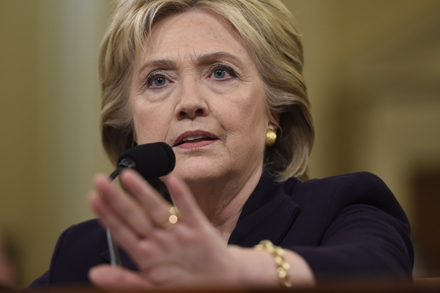Clinton faces Benghazi panel on Capitol Hill