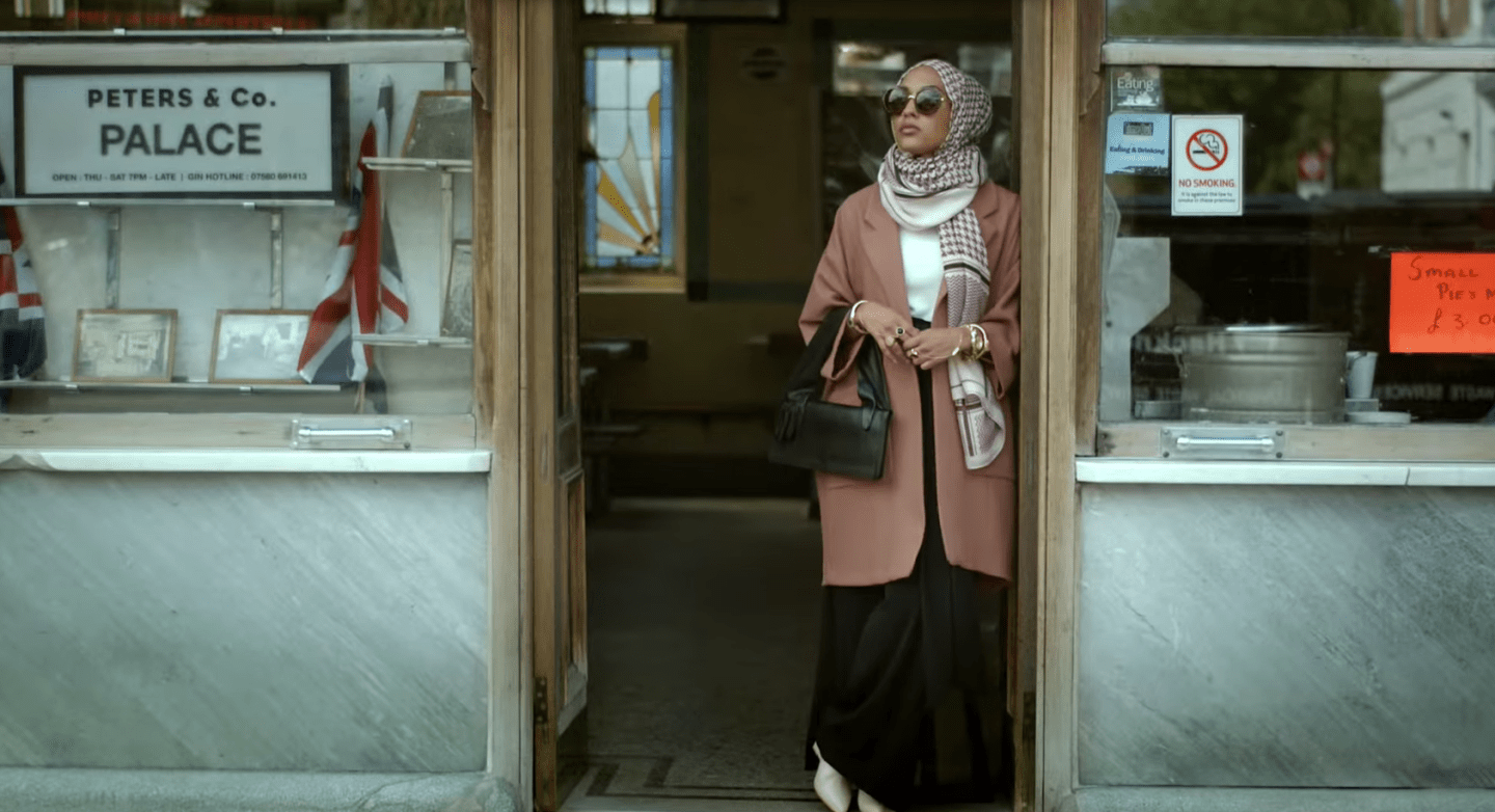 What H&M’s recent ad says about mainstream fashion