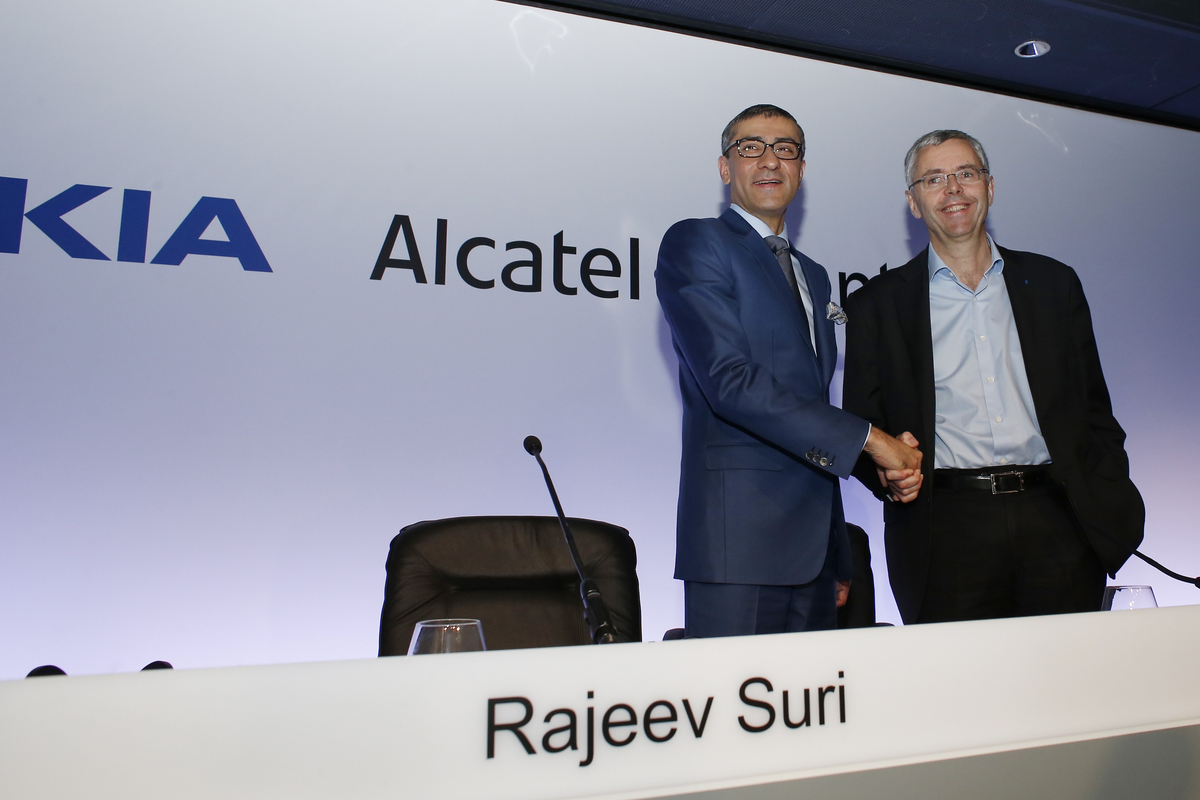 FRANCE-FINLAND-TELECOM-ALCATEL-NOKIA