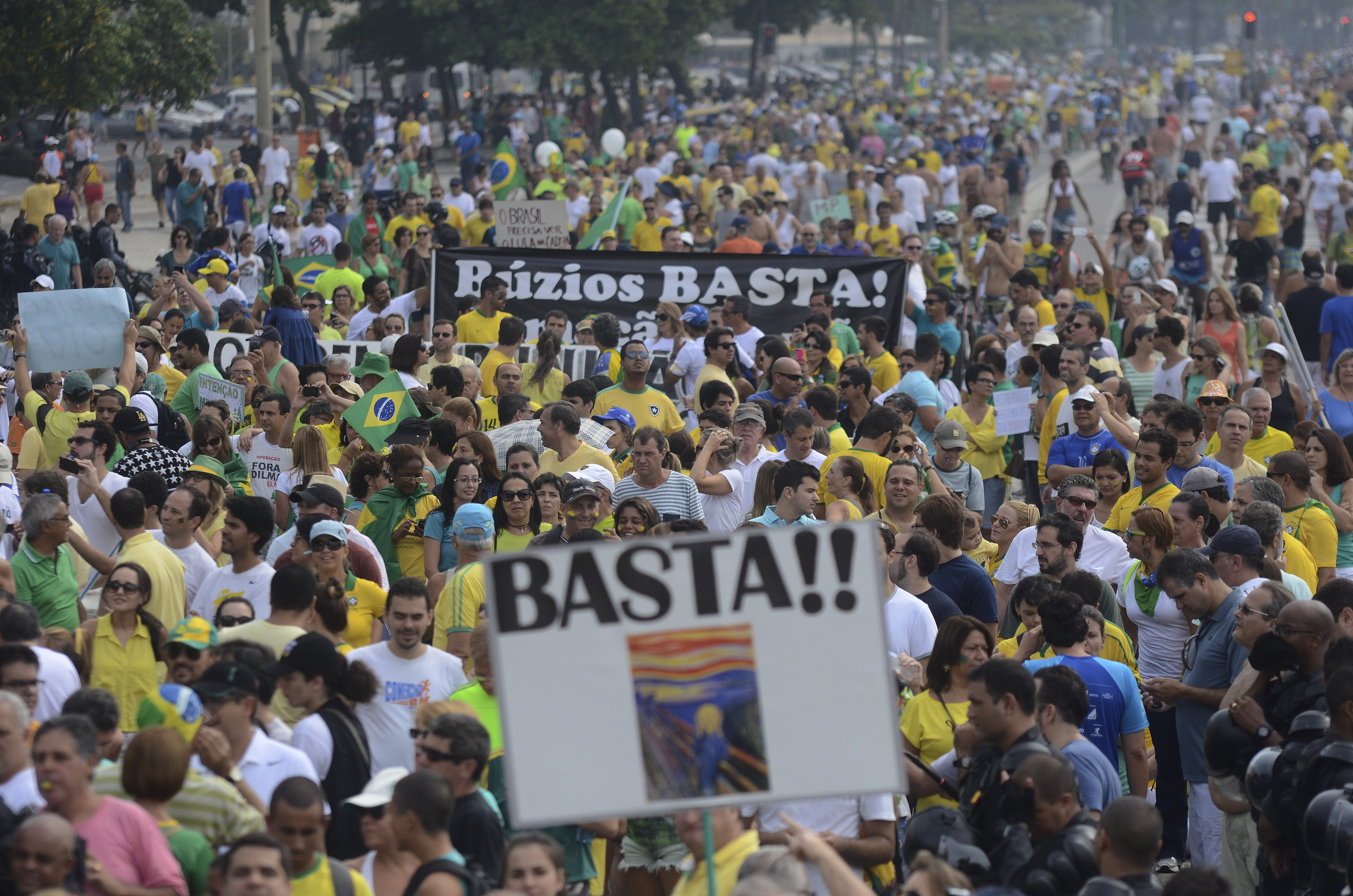 Approximately 25 thousand people, according to organizers,