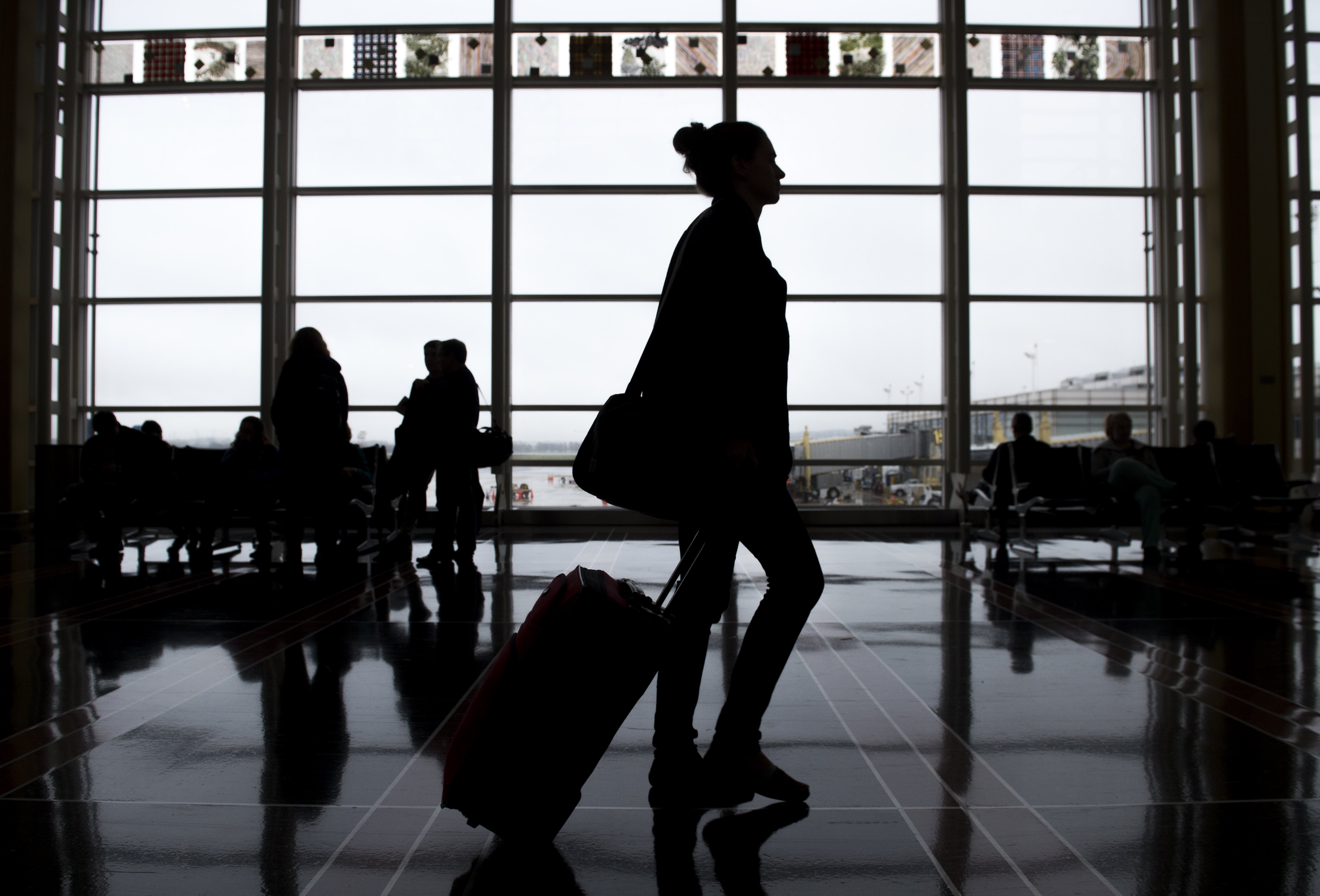 US-BUSINESS-HOLIDAY-TRAVELERS