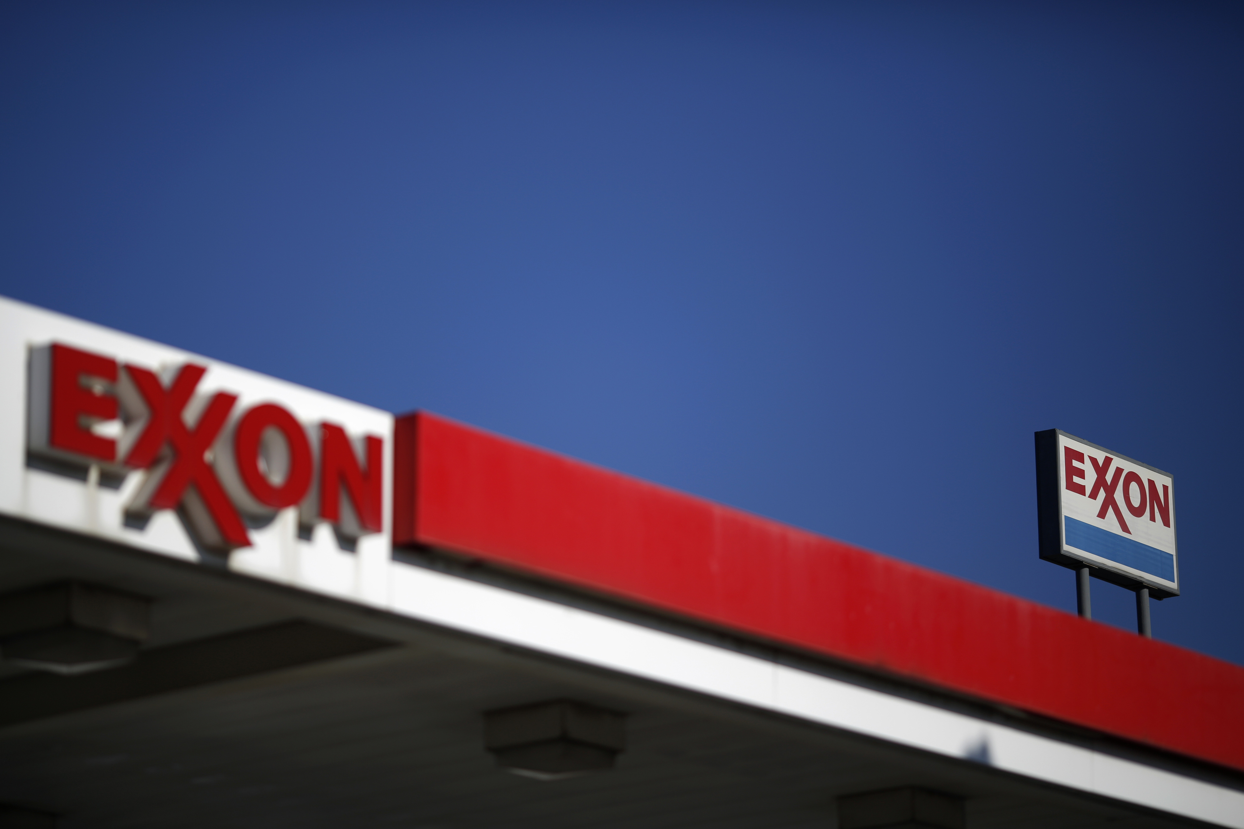 U.S. Cost Of Living Declines Most In 6 Years On Low Fuel Costs