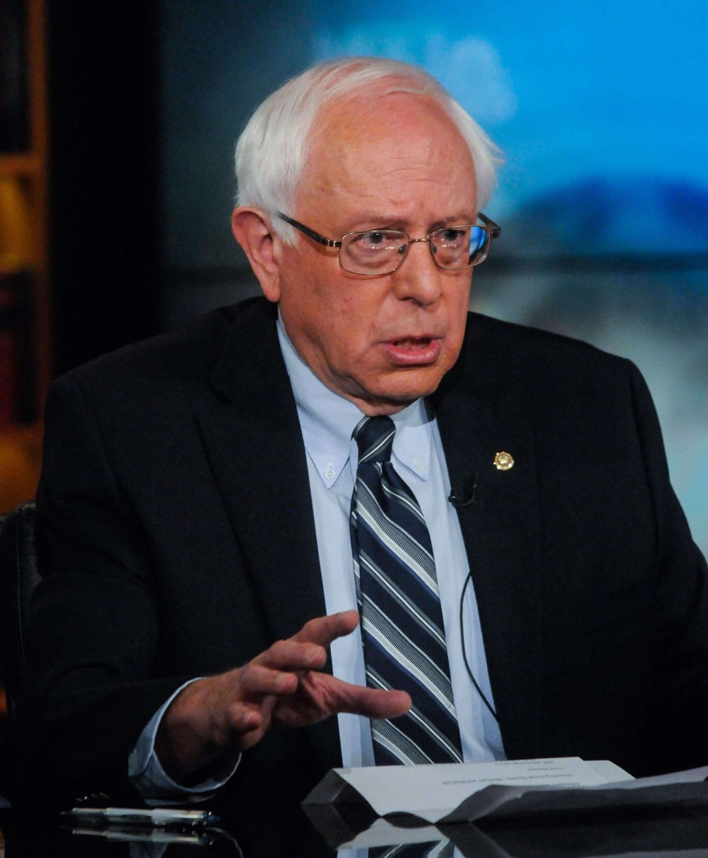 Bernie Sanders Spars Over Reparations at Race Forum
