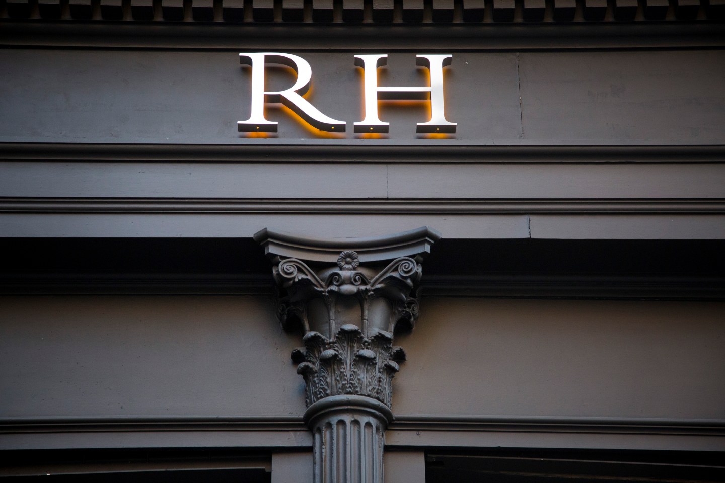 Why Restoration Hardware Shares Just Plunged 20%