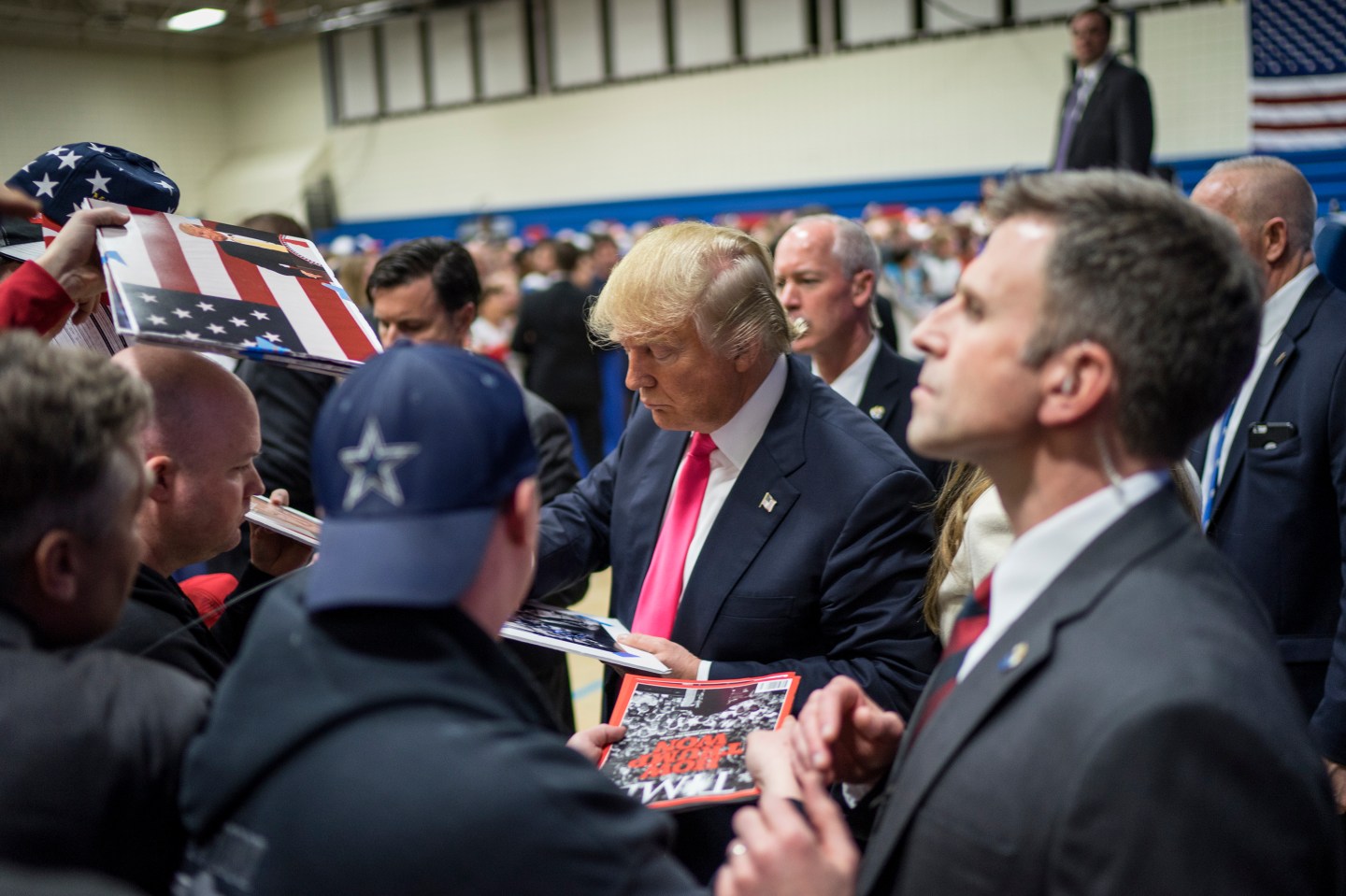 The $25.6 Trillion Difference Between Donald Trump and Bernie Sanders