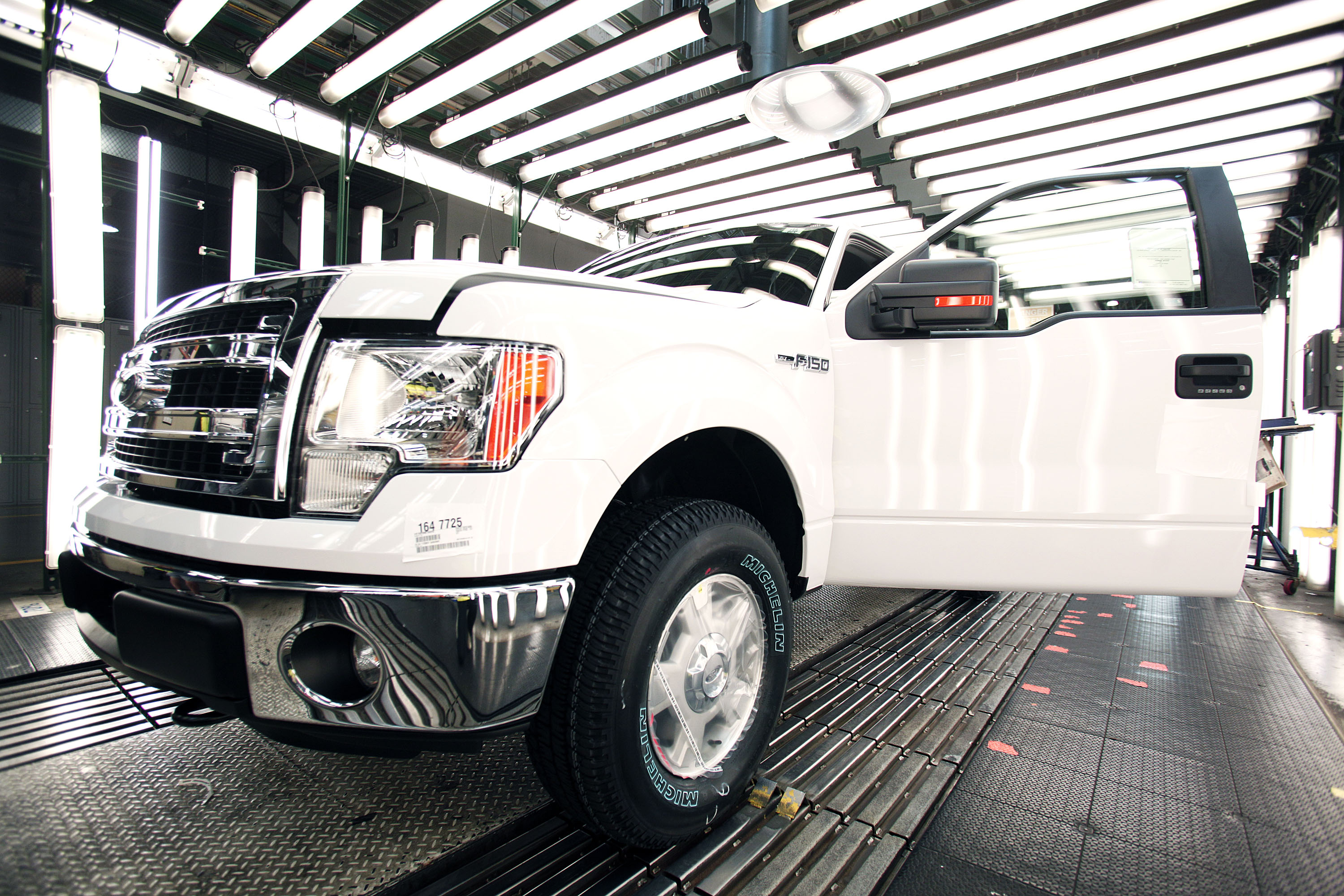 Ford Dearborn Truck Plant Builds New 2014 F-150 Trucks