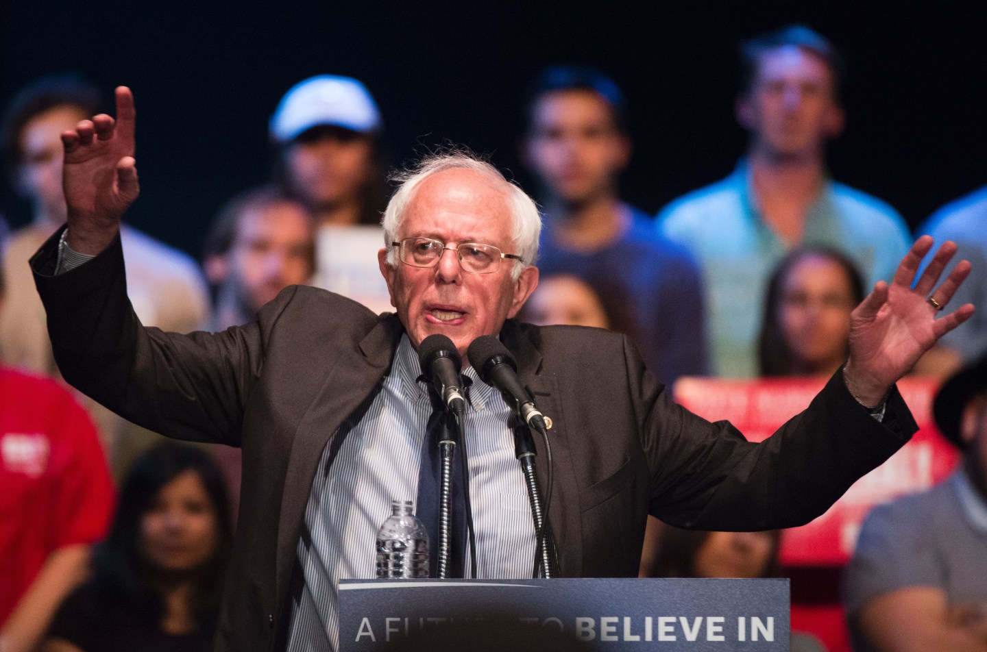 US-DEMOCRATS-VOTE-SANDERS-RALLY