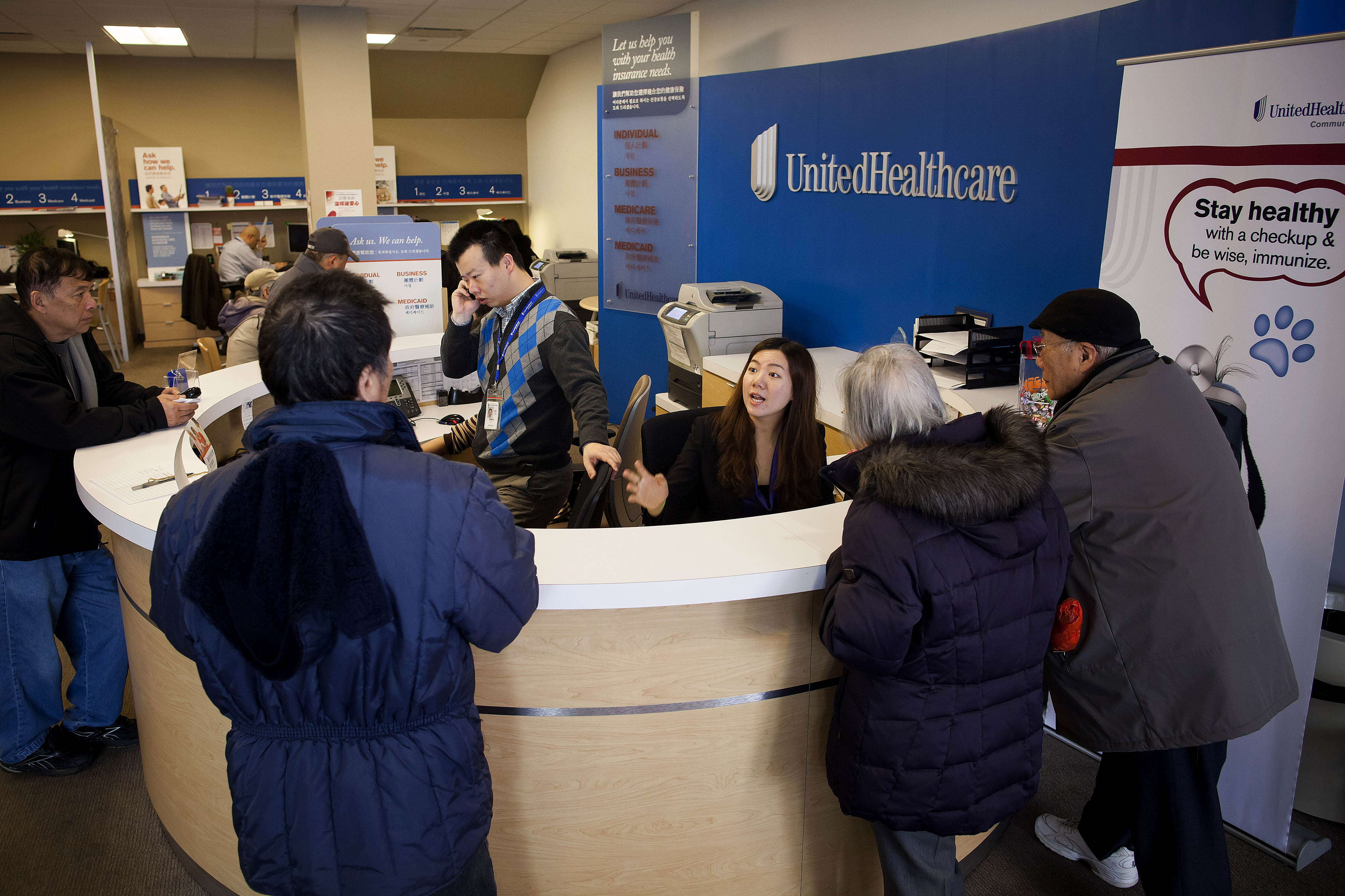 UnitedHealth Retail Stores Sell Insurance With A Smile