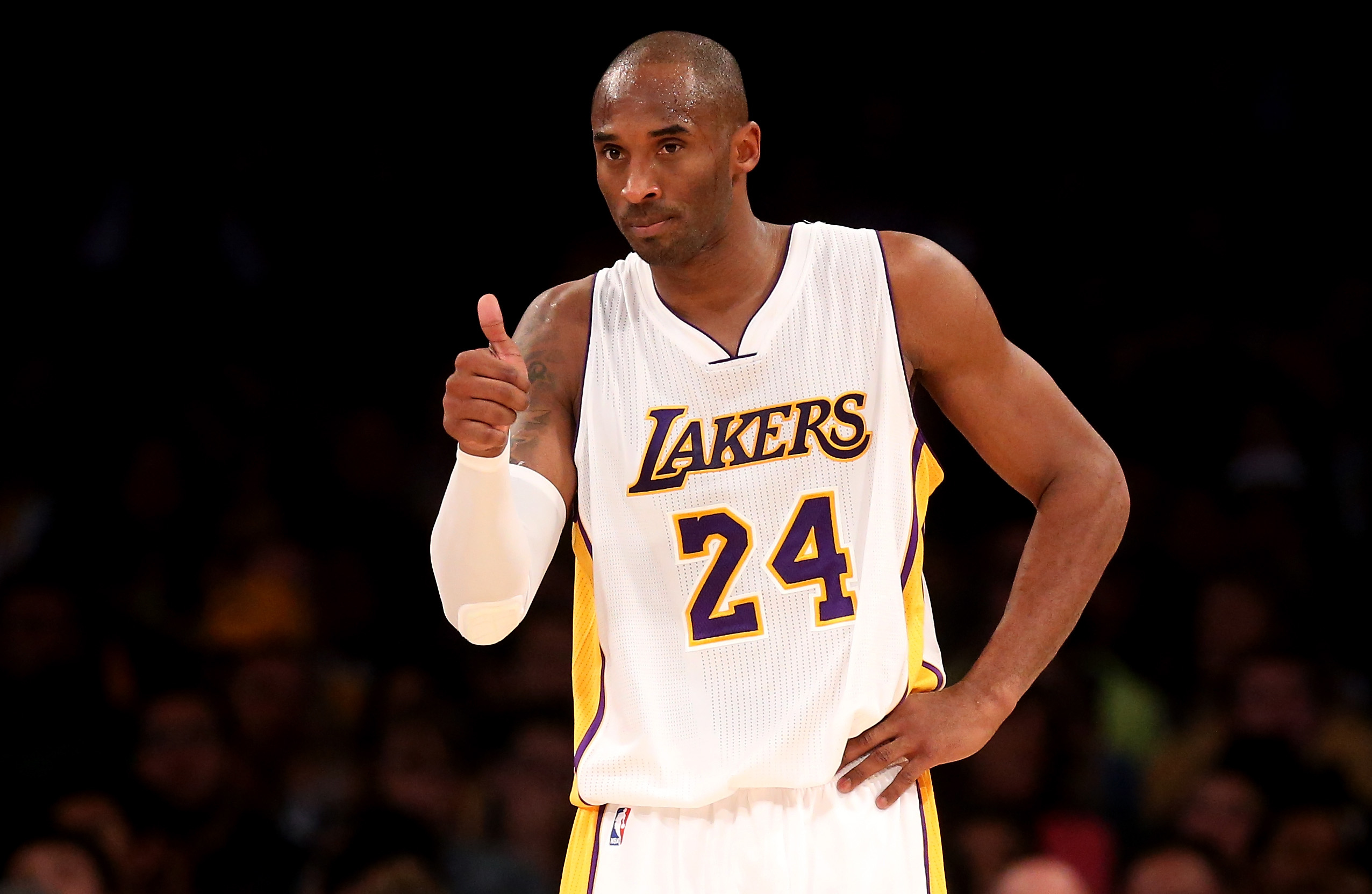 Golden State Warriors v Los Angeles Lakers
