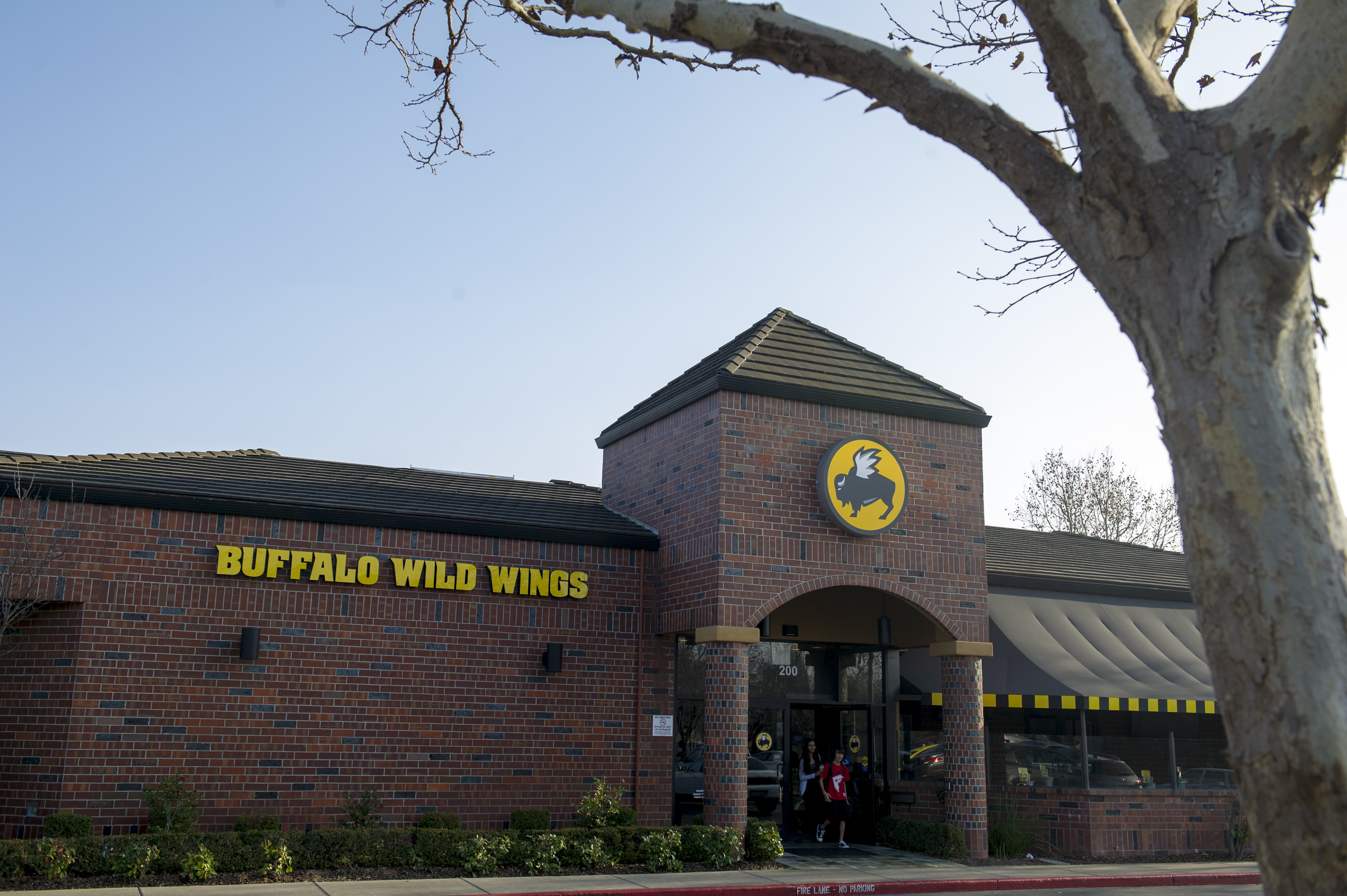 Buffalo Wild Wings Ahead of Earns