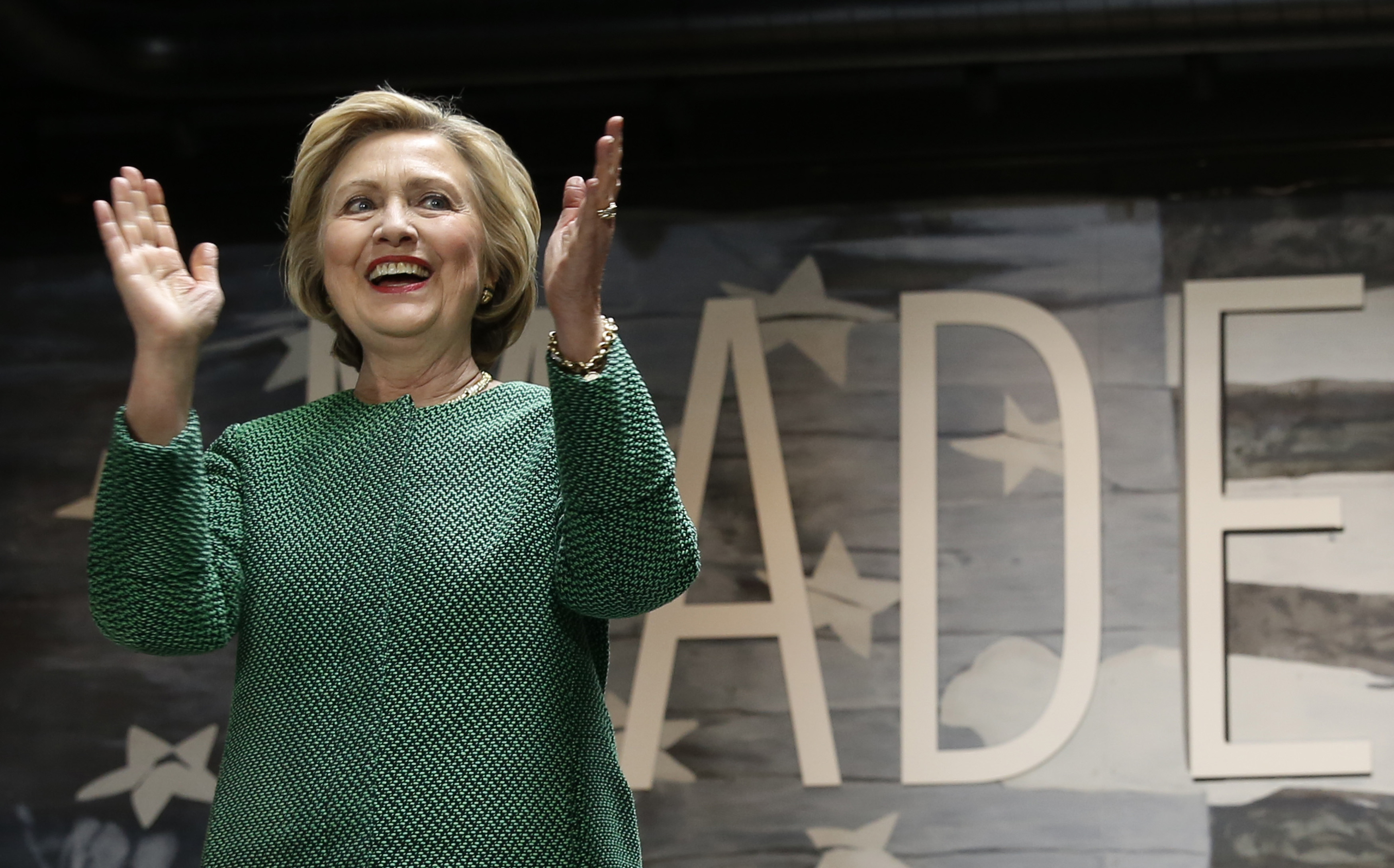 US-VOTE-DEMOCRATS-CLINTON