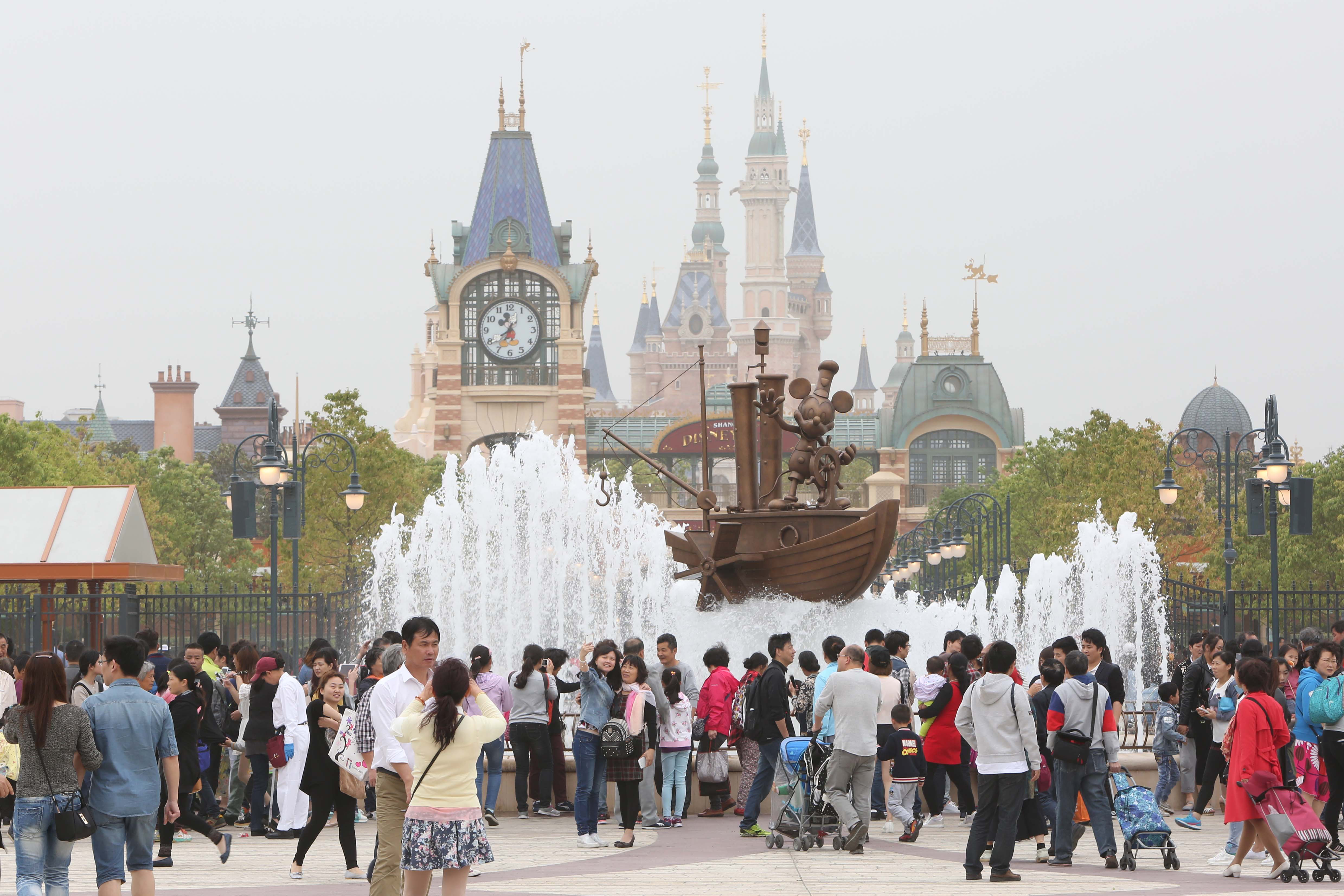 Shanghai Disneyland Resort Begins Trail Operation