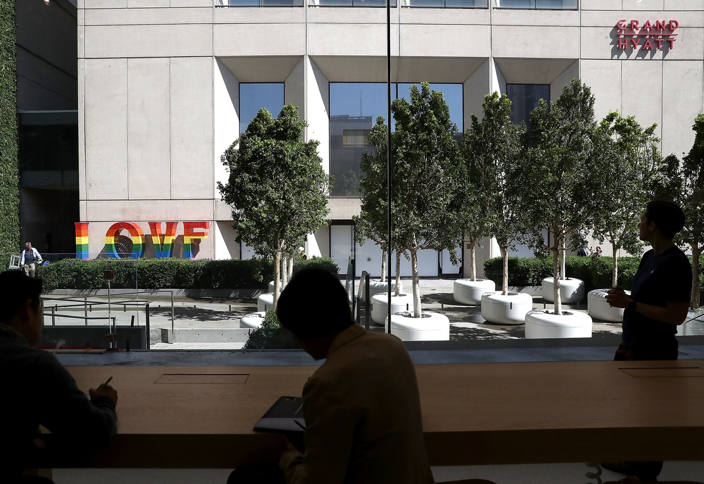 Apple Opens New Flagship Store In San Francisco