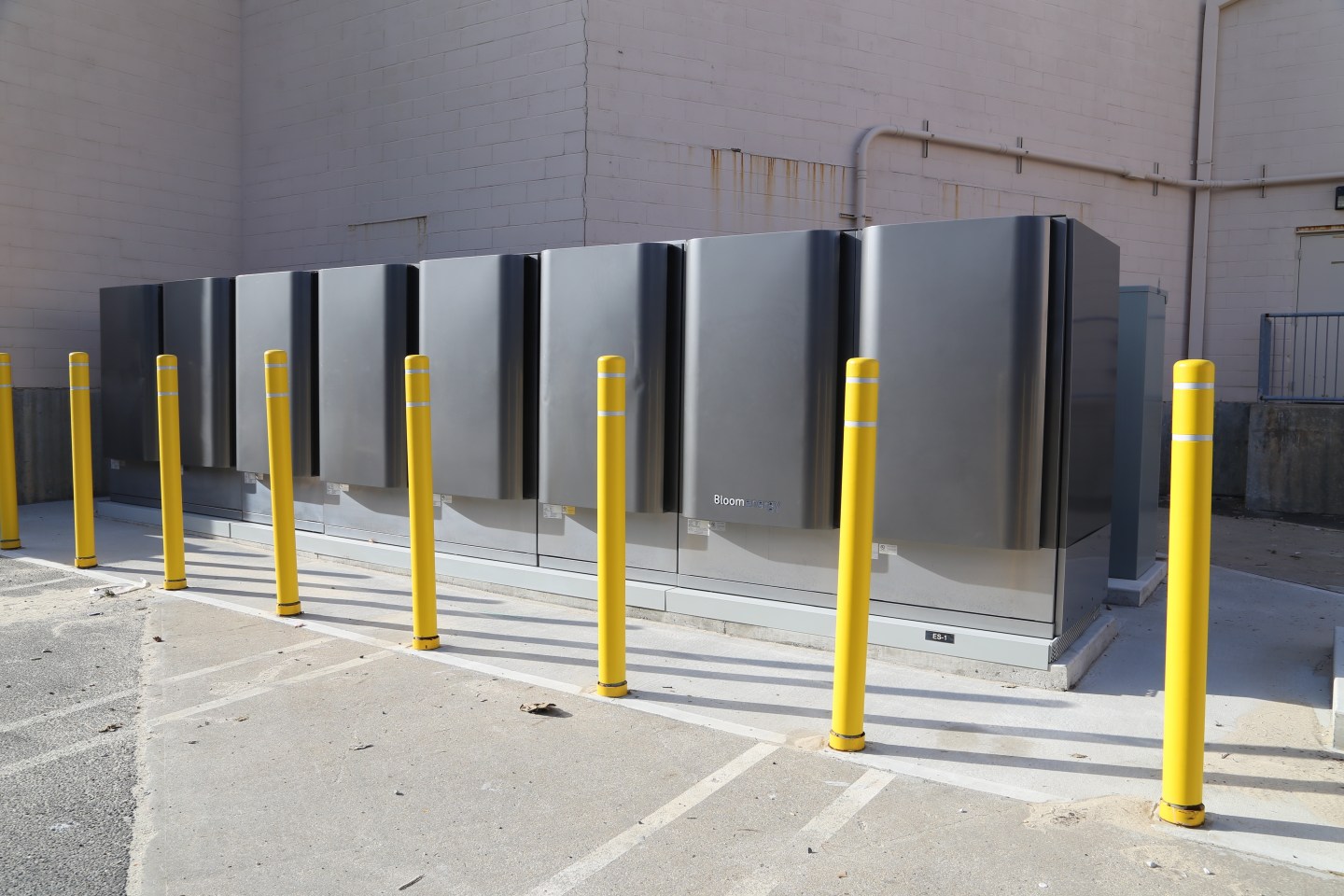 Apple, Home Depot Turn to Bloom Energy As Its Tech Advances