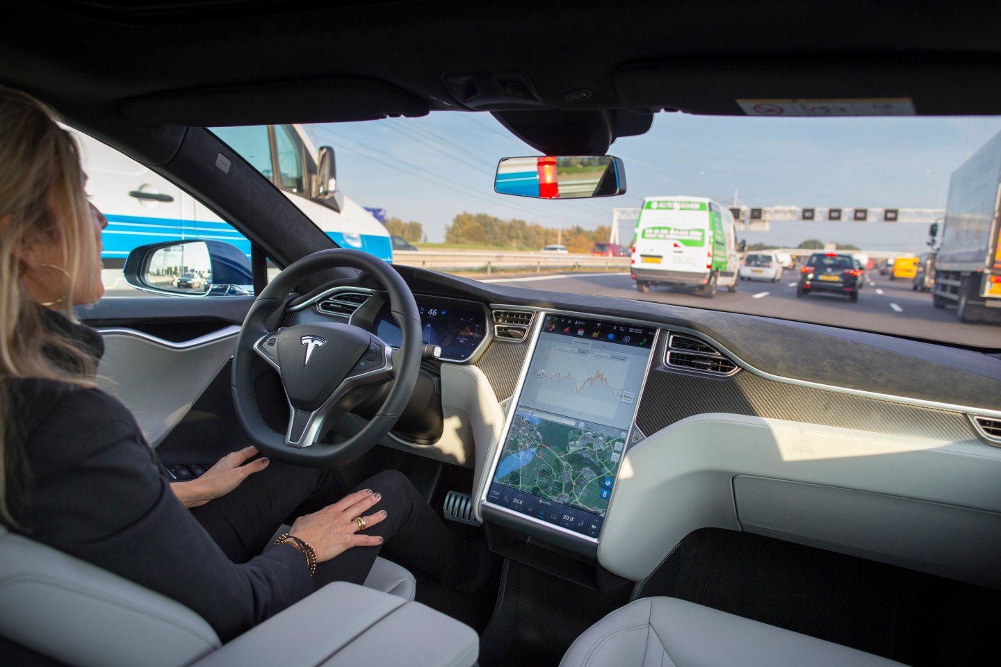 Tesla Autopilot Crash Victim’s Family Has Hired a Personal Injury Lawyer