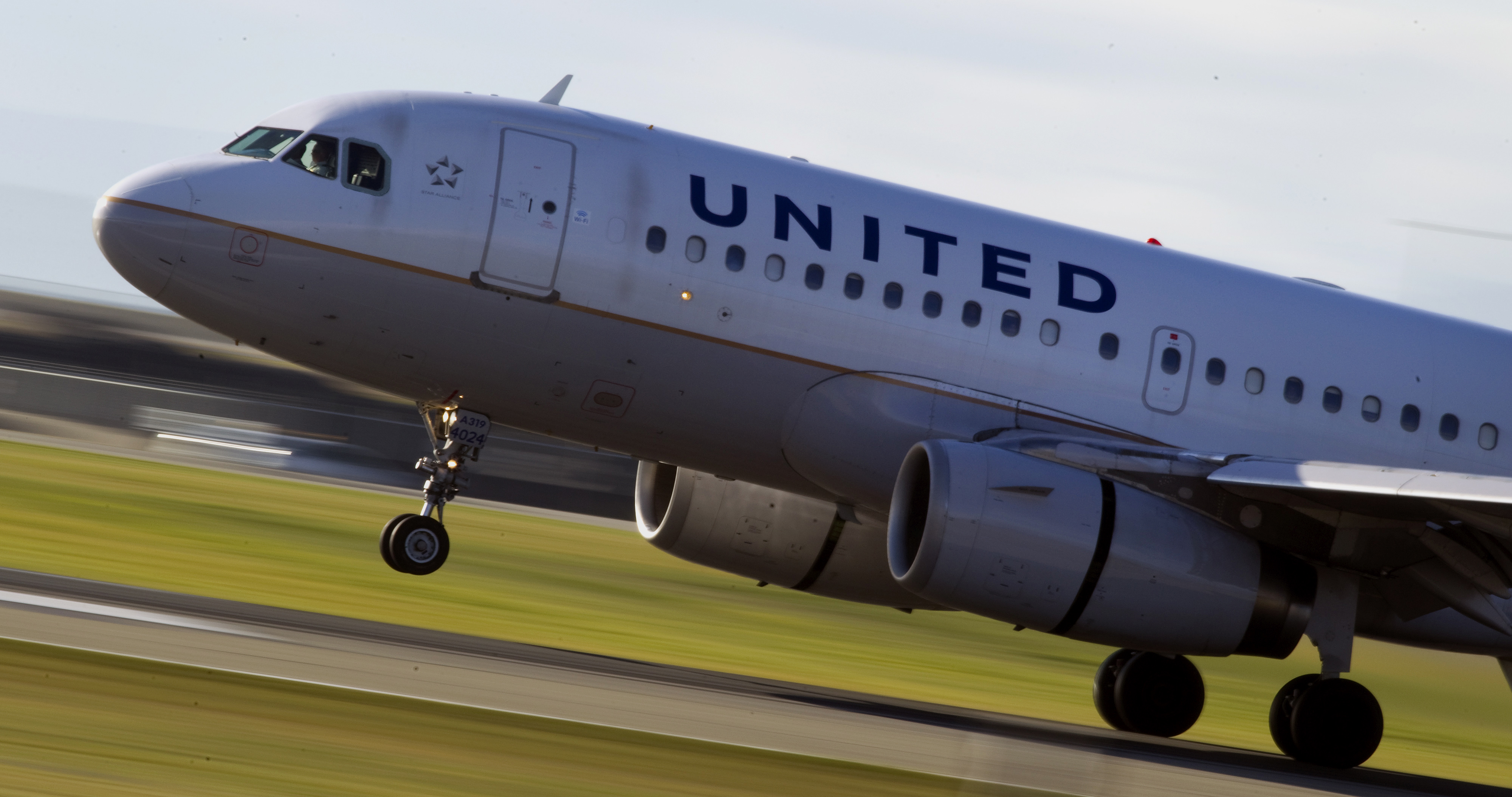 Operations At Vancouver International Airport As Canadian Tourism Declines