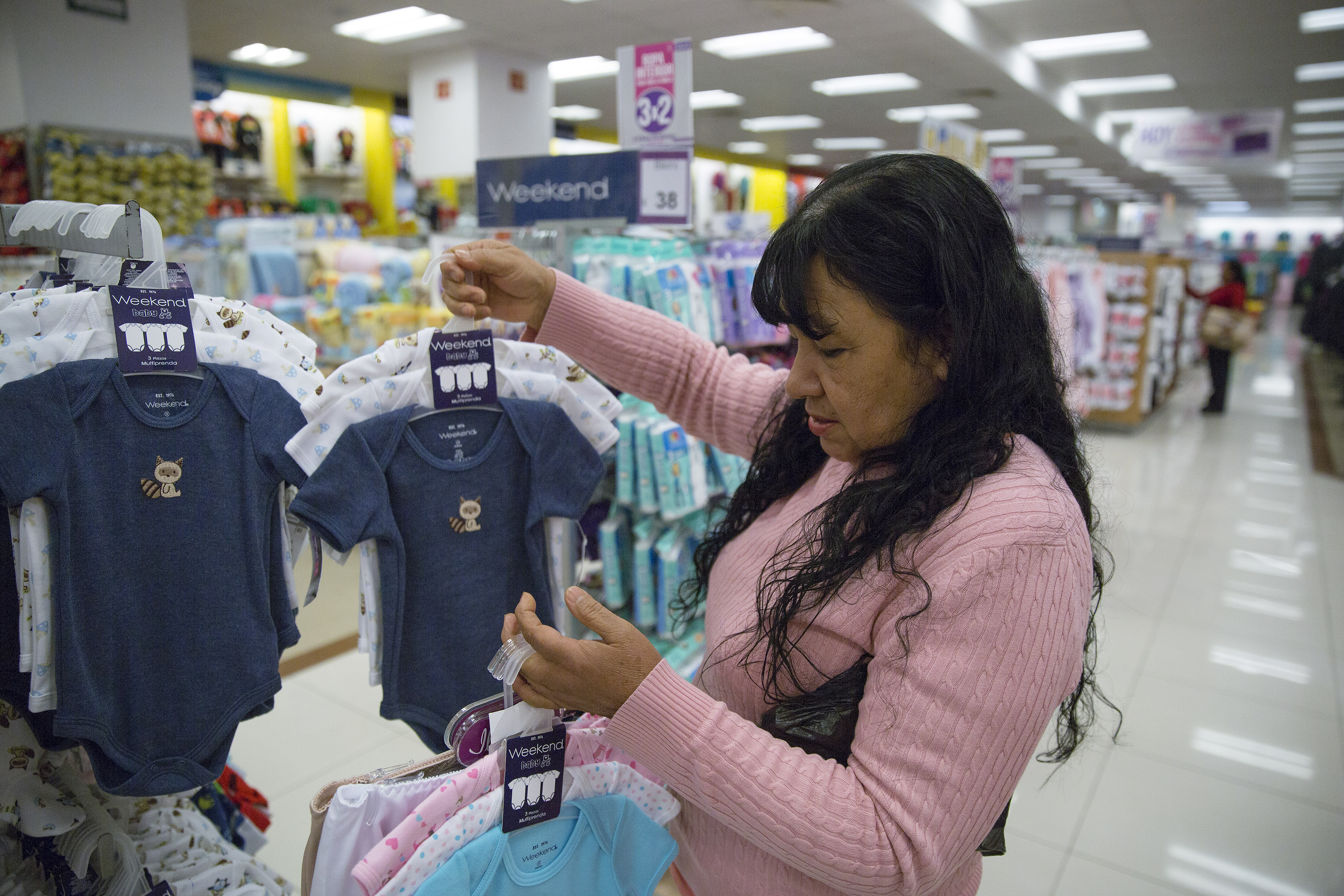 Shoppers at a Wal-Mart de Mexico Suburbia Store Ahead of Quarterly Earnings Report